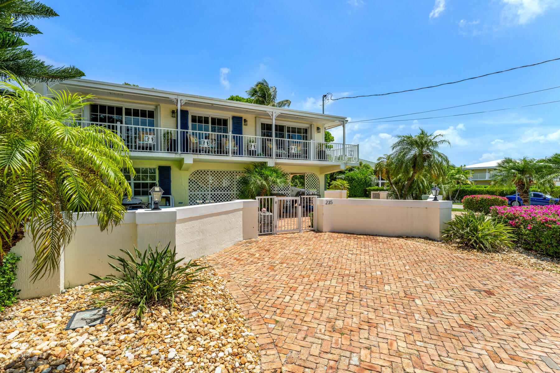 235 W Seaview Circle