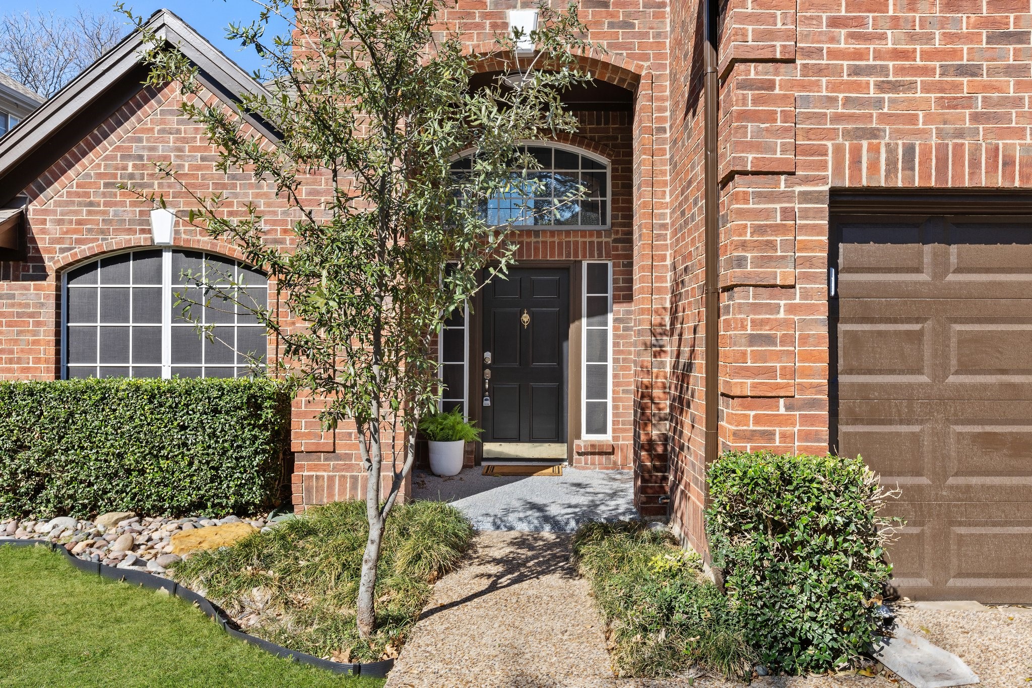 14593 Longfellow Court