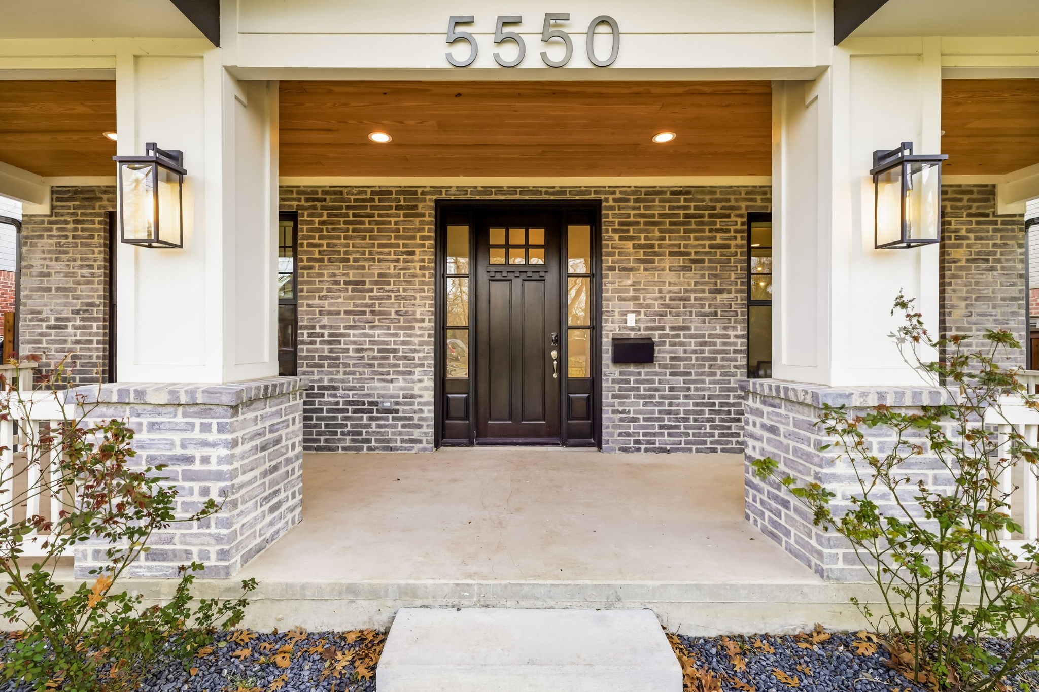 5550 Vickery Boulevard