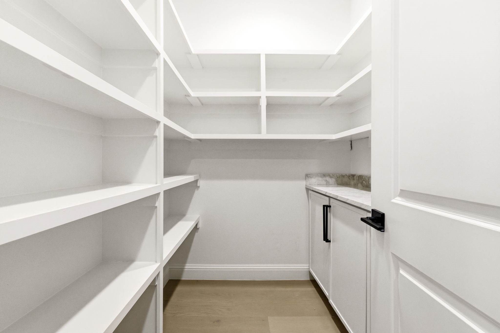 5550 Vickery Boulevard