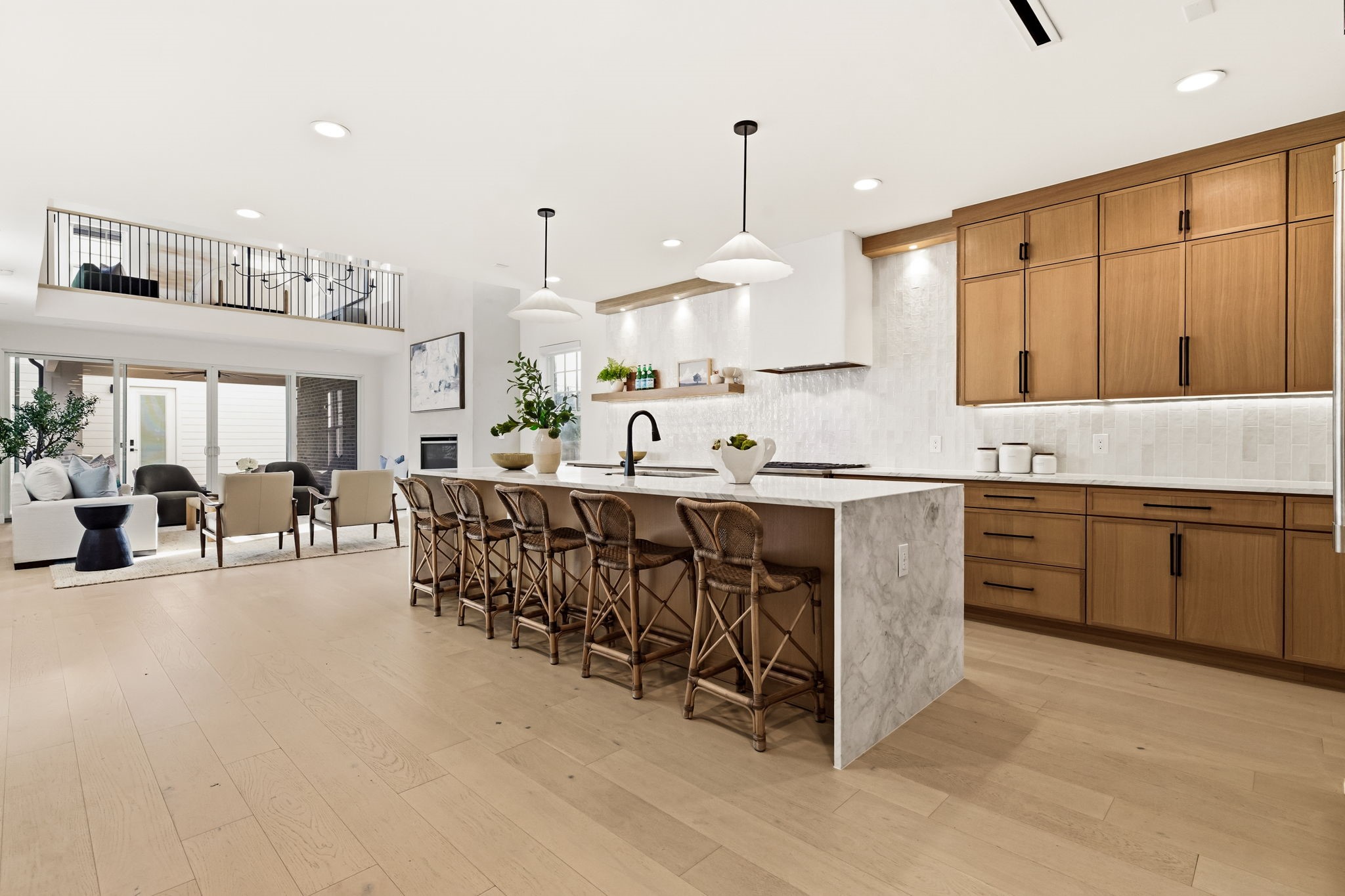 5550 Vickery Boulevard