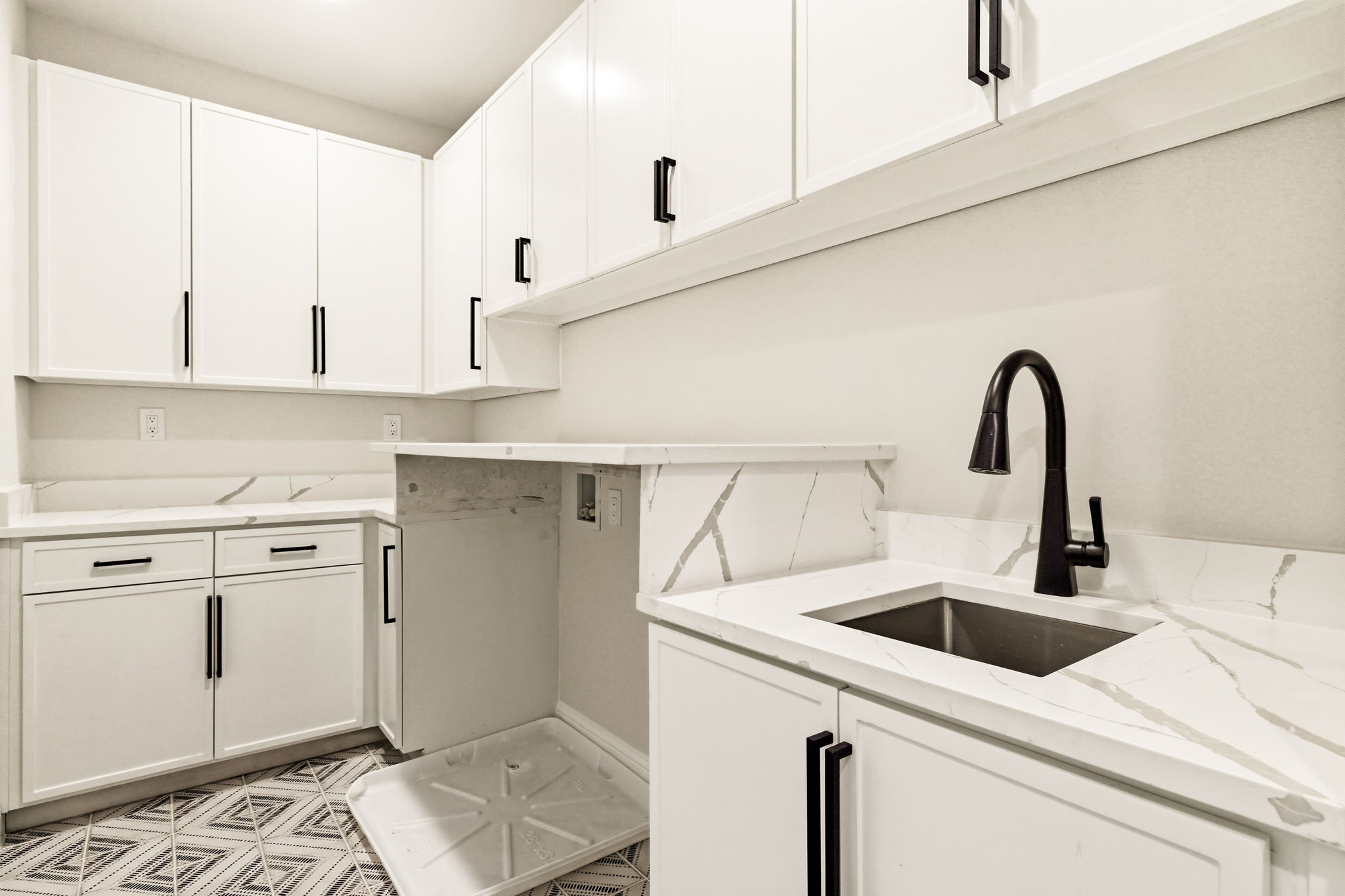 5550 Vickery Boulevard