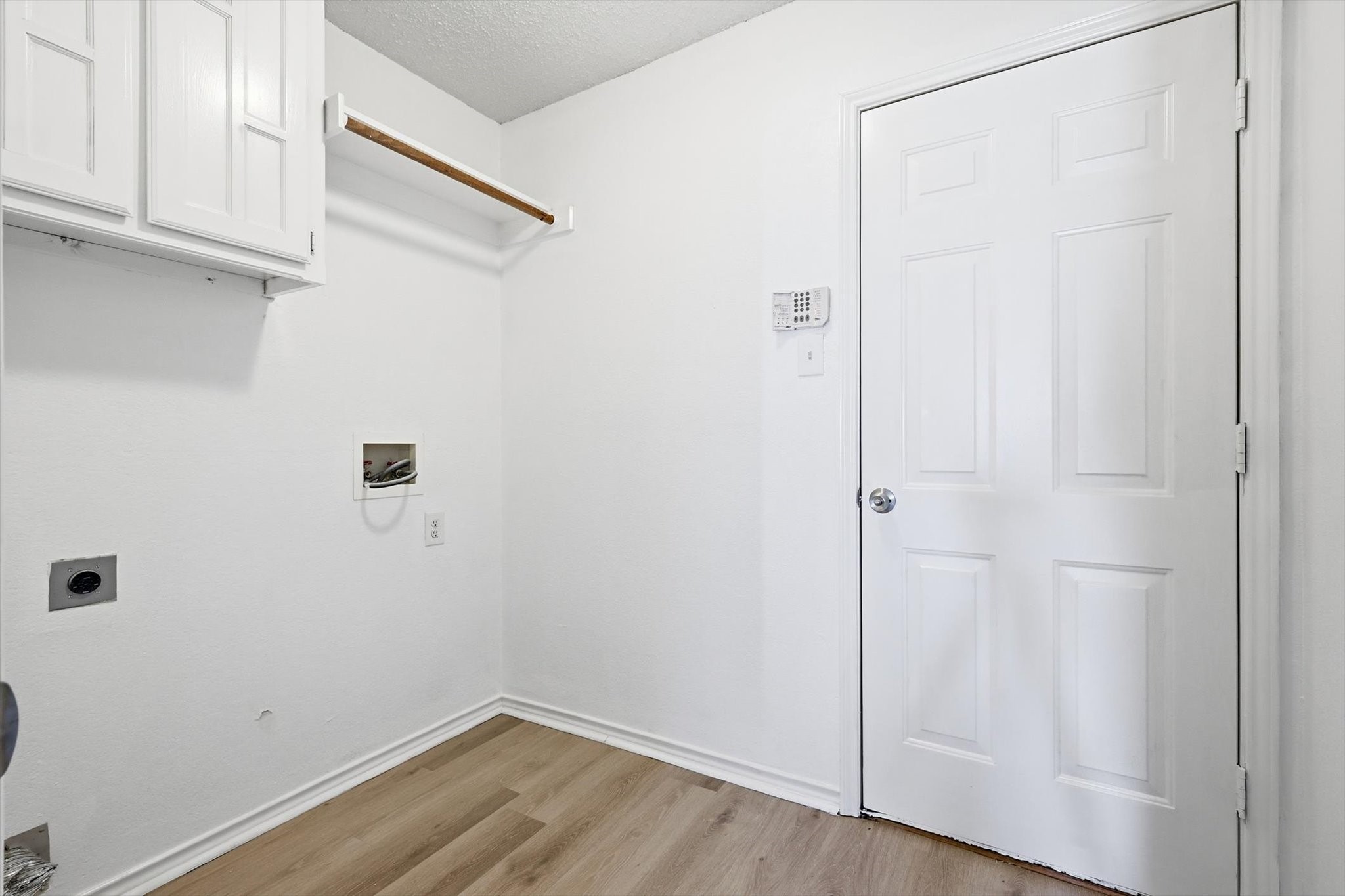 3107 Deerhollow Drive