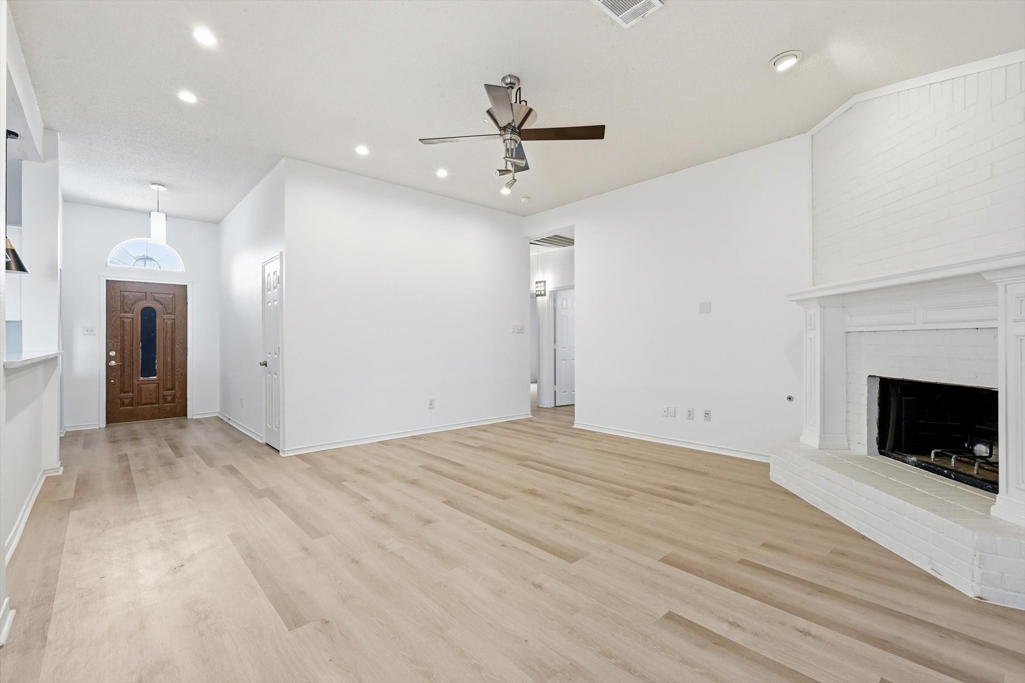 3107 Deerhollow Drive