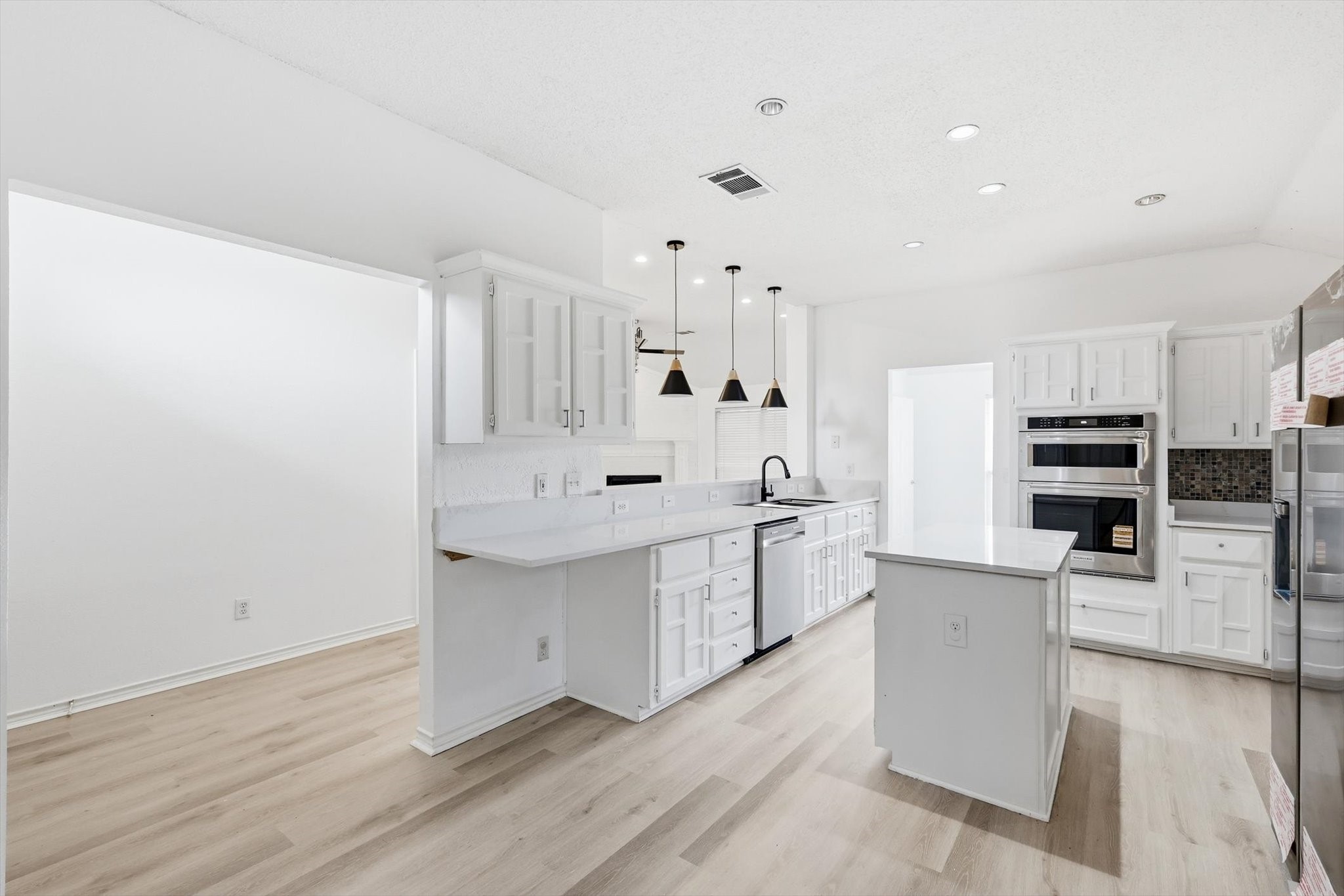 3107 Deerhollow Drive