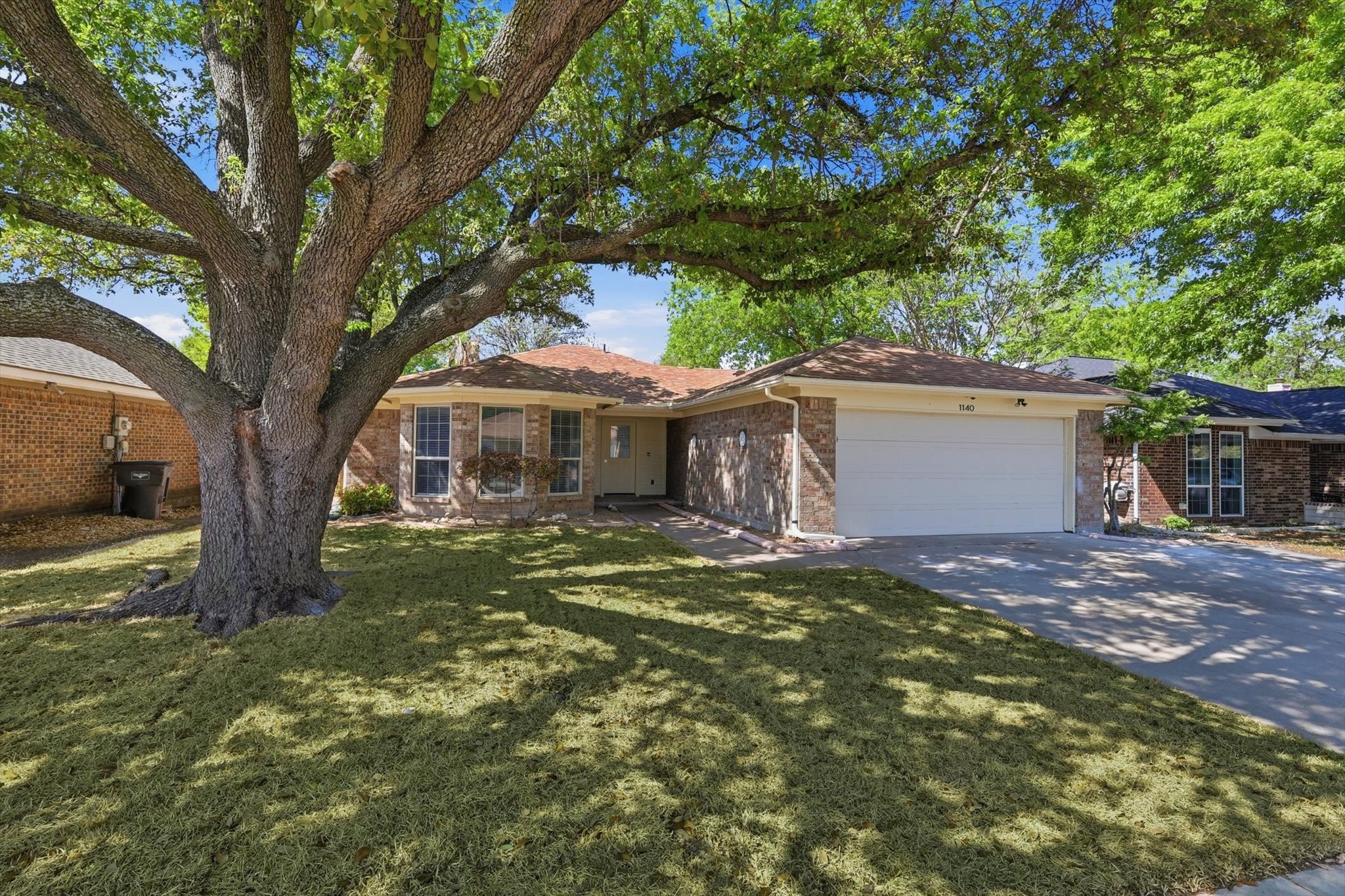 1140 W Hills Terrace