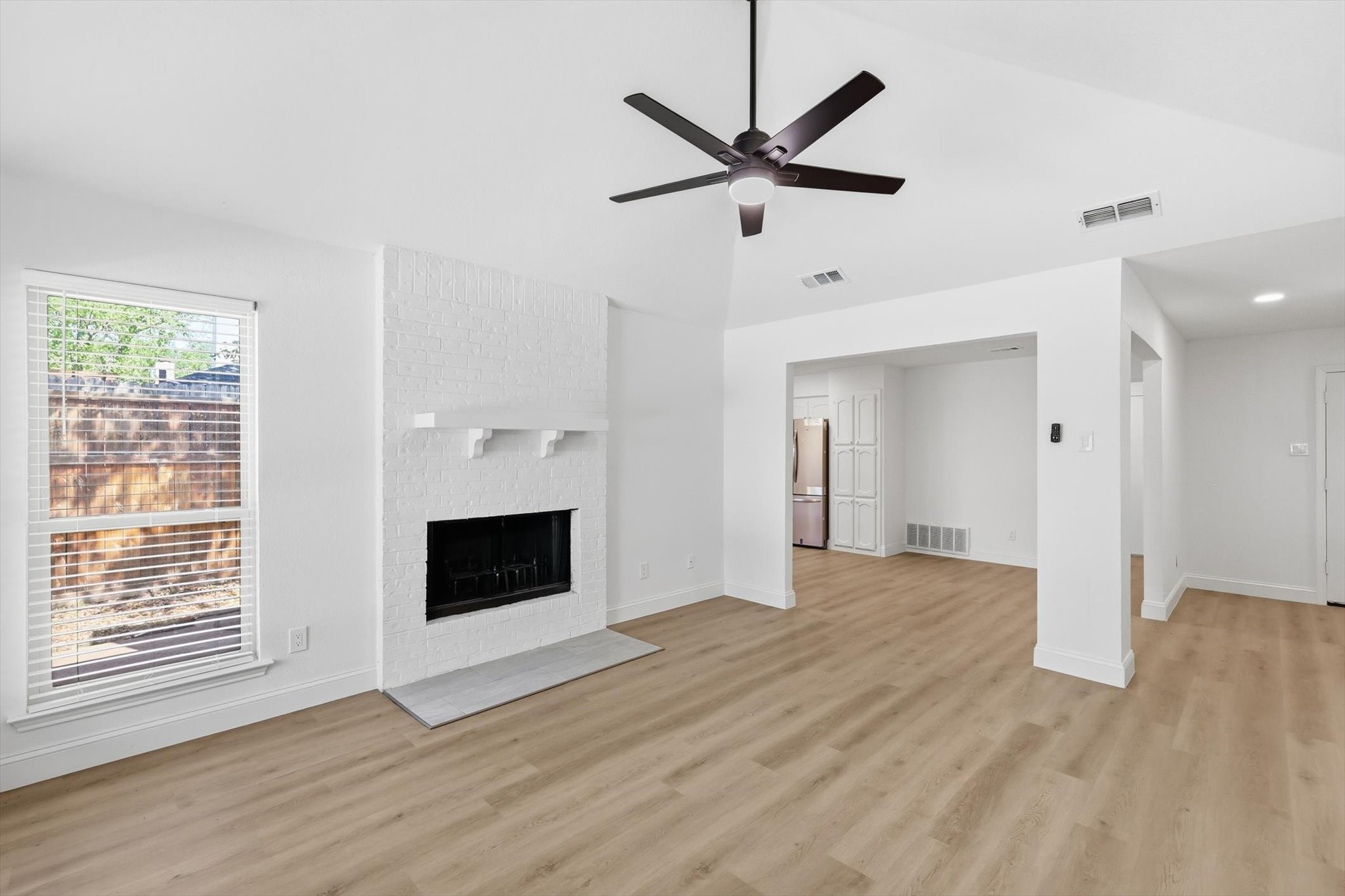 1140 W Hills Terrace