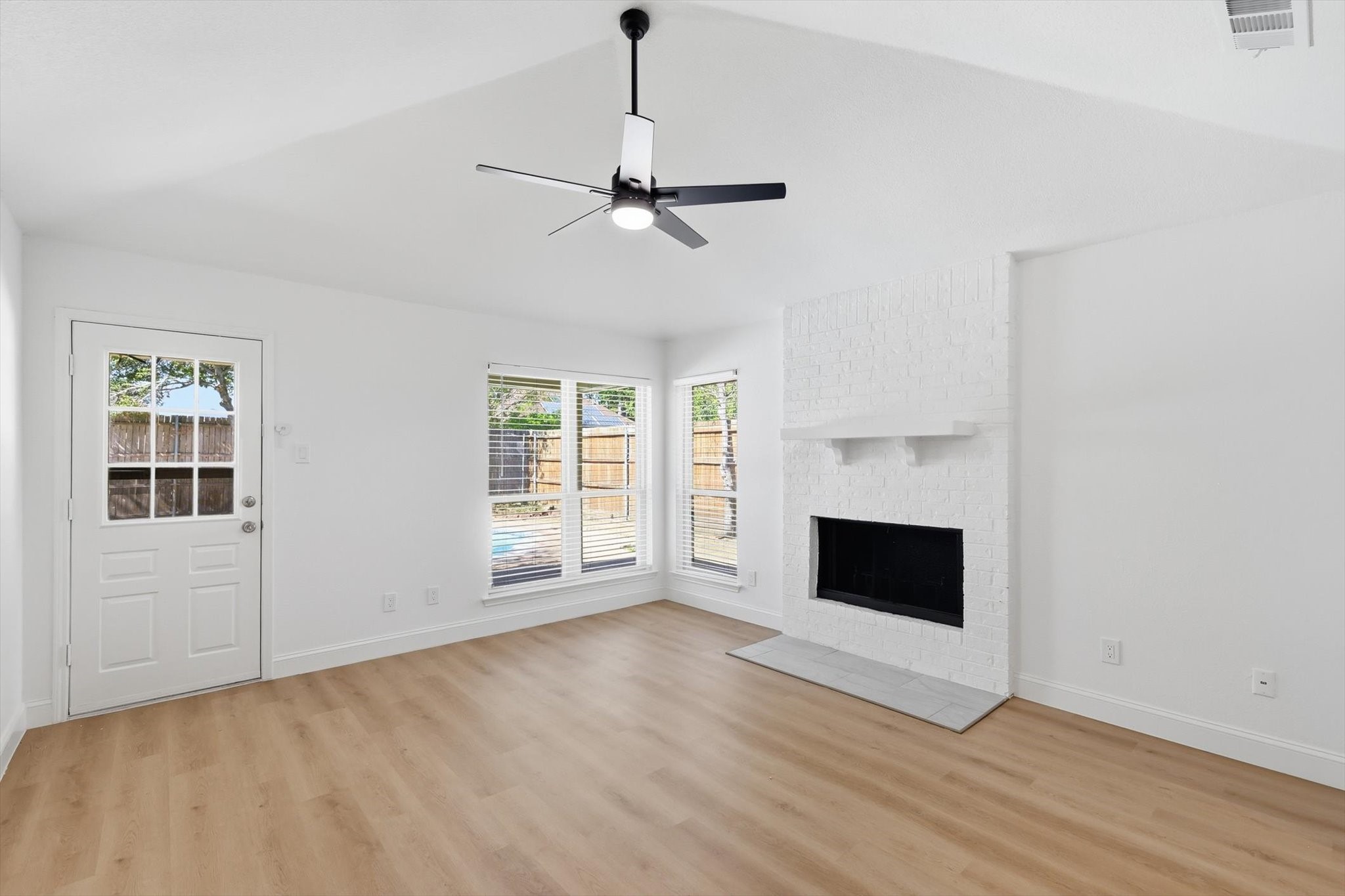 1140 W Hills Terrace