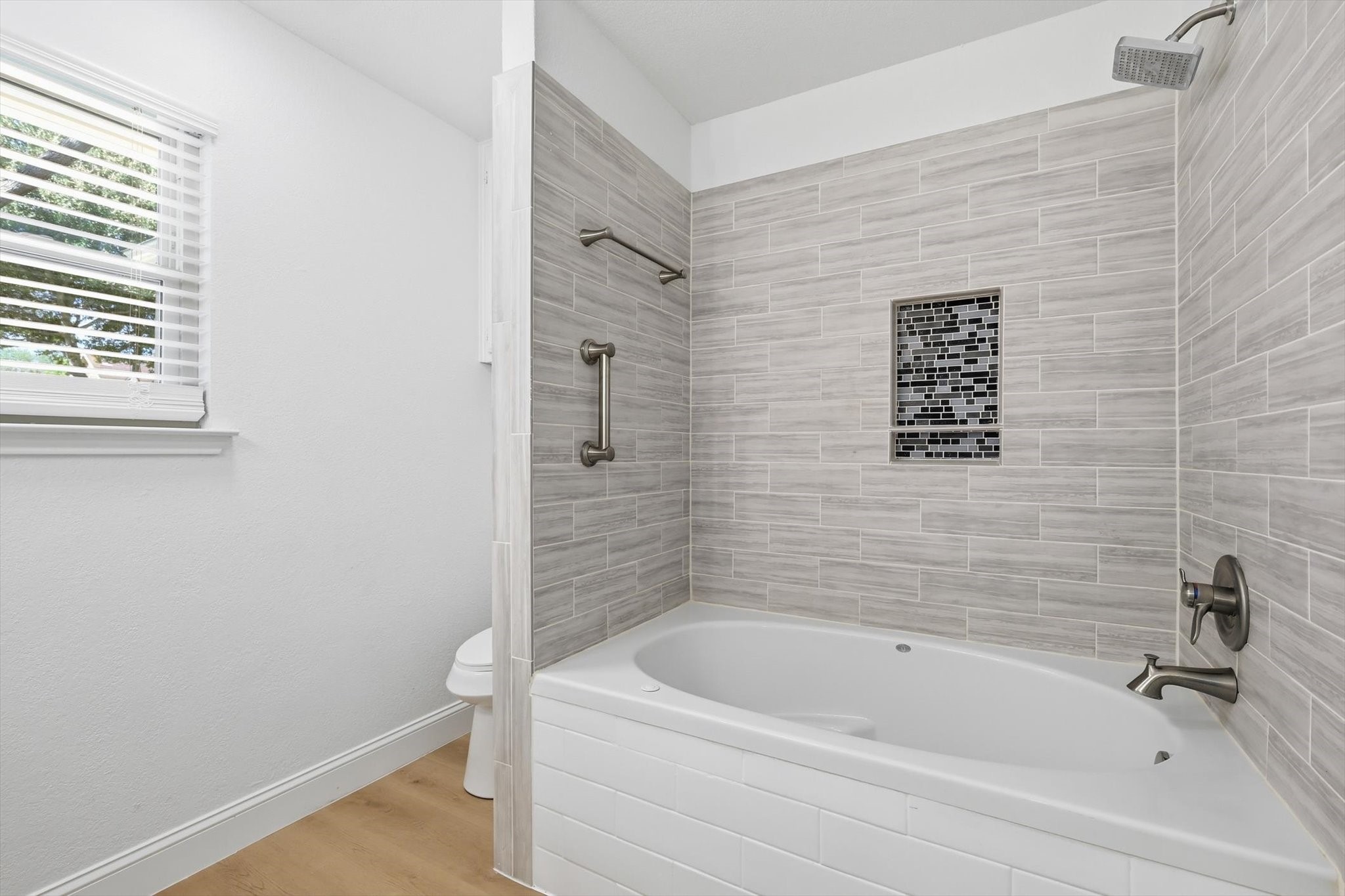 1140 W Hills Terrace