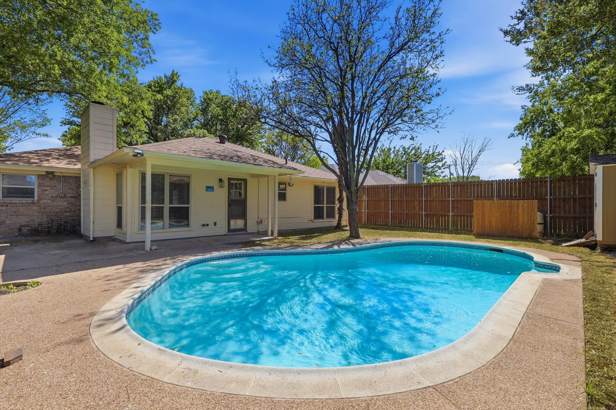 1140 W Hills Terrace