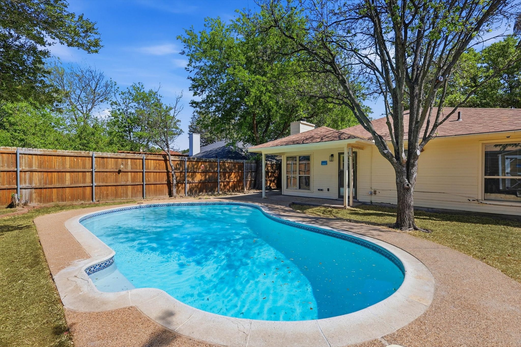 1140 W Hills Terrace