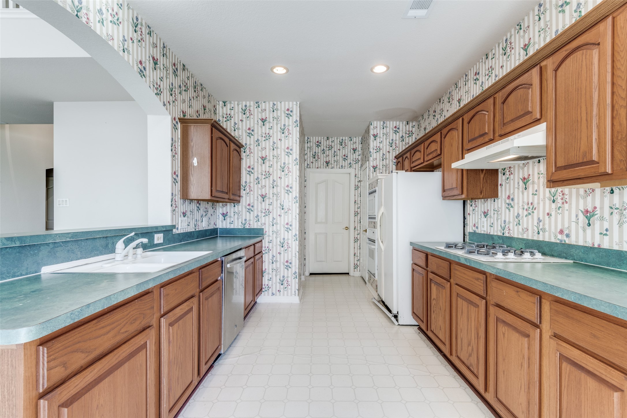 4110 Watersedge Court