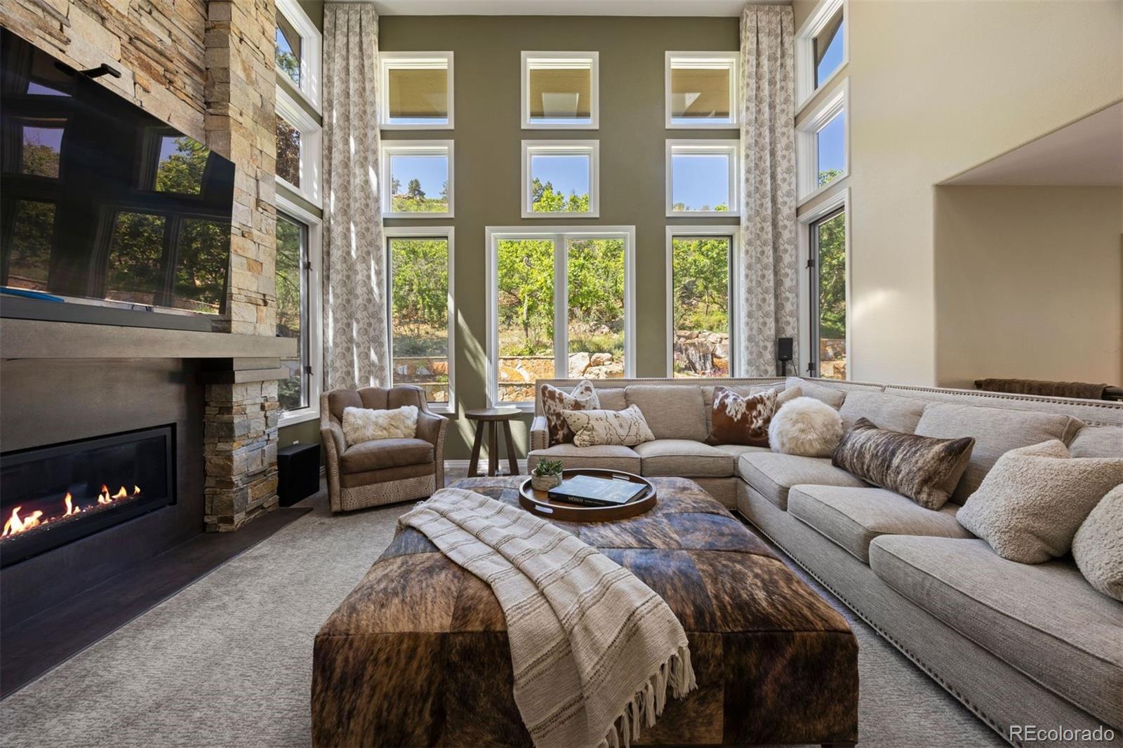 10 Castle Pines Drive