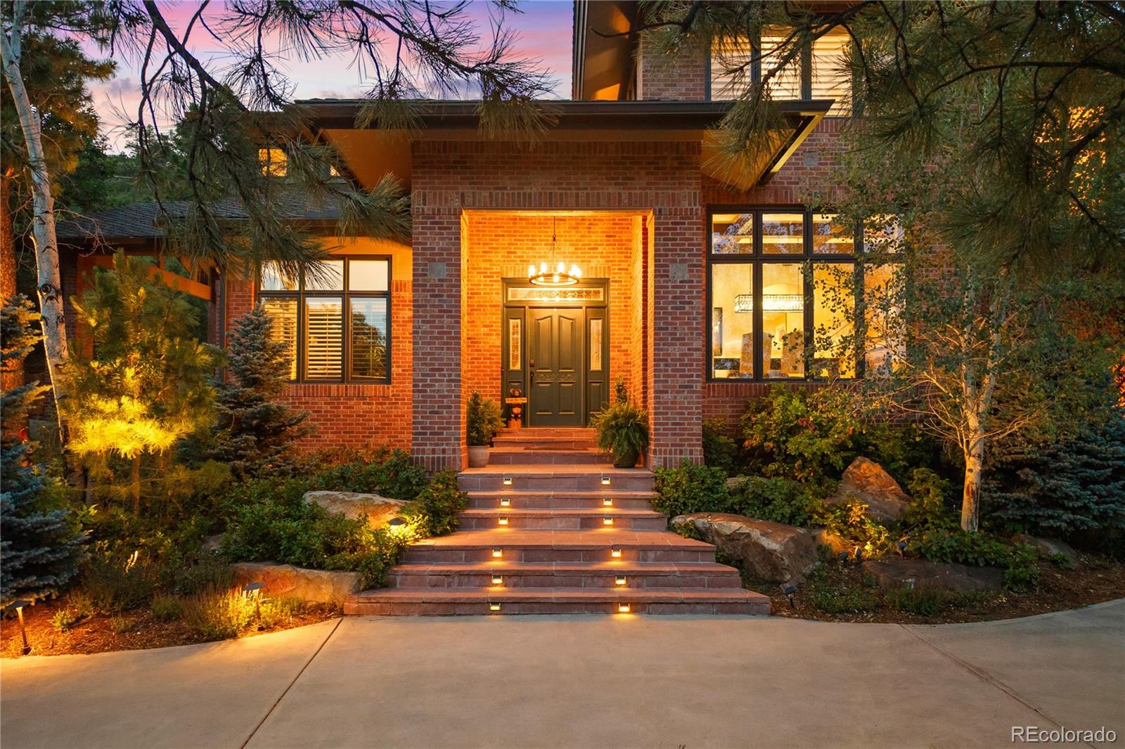 10 Castle Pines Drive