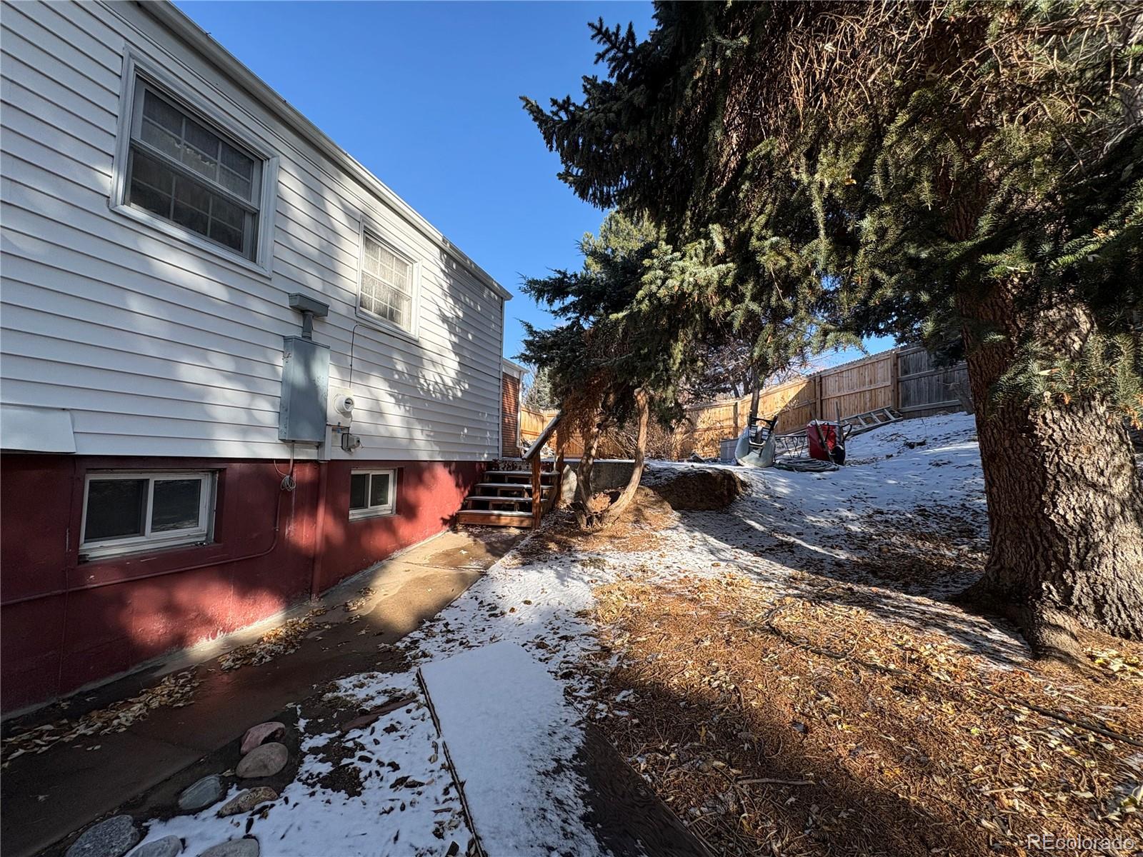 6829 S Elizabeth Circle