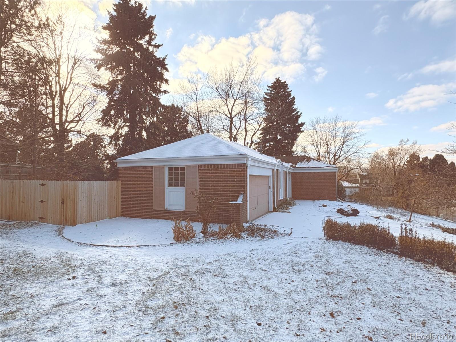 6829 S Elizabeth Circle