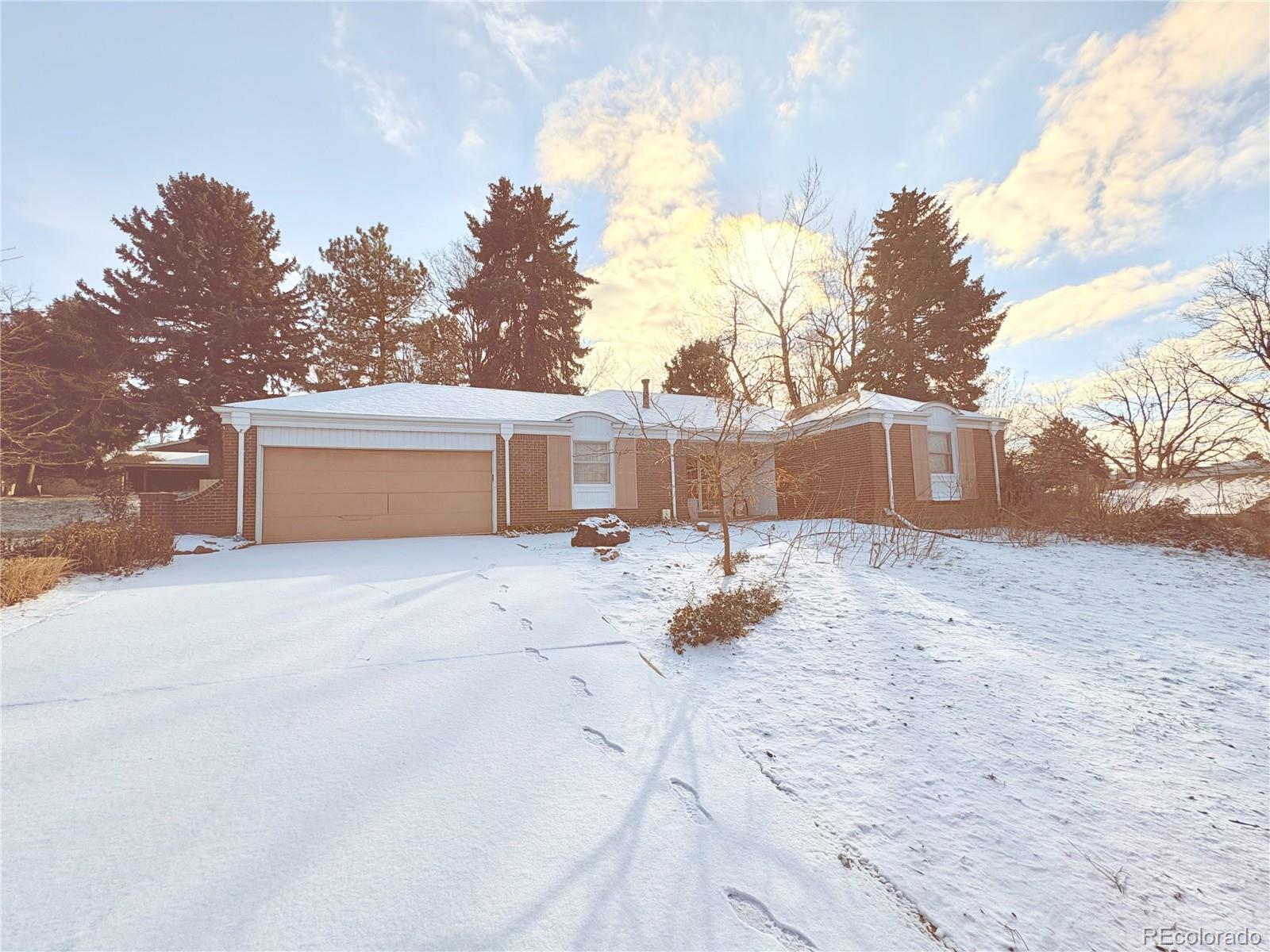 6829 S Elizabeth Circle