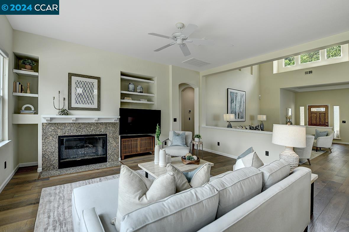 6409 Horsemans Canyon Dr