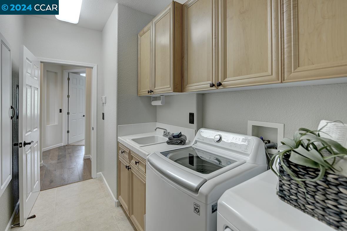 6409 Horsemans Canyon Dr