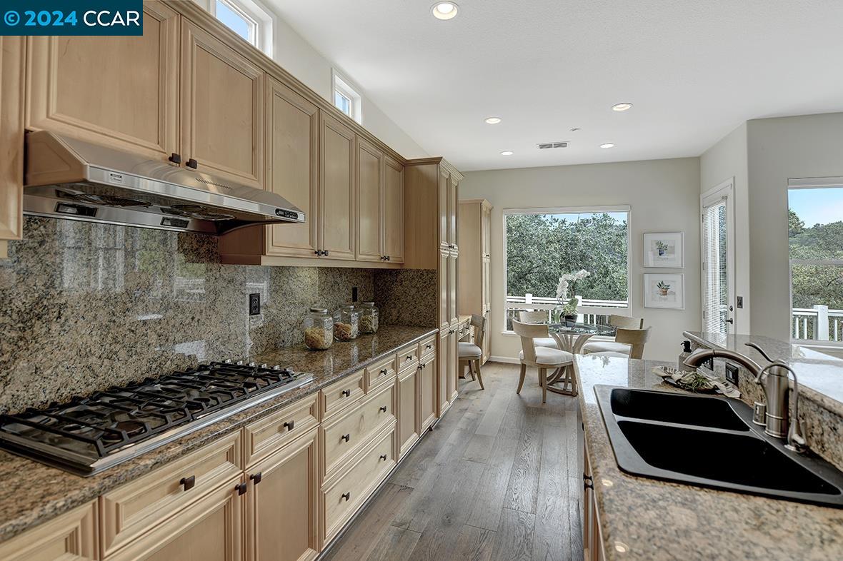 6409 Horsemans Canyon Dr