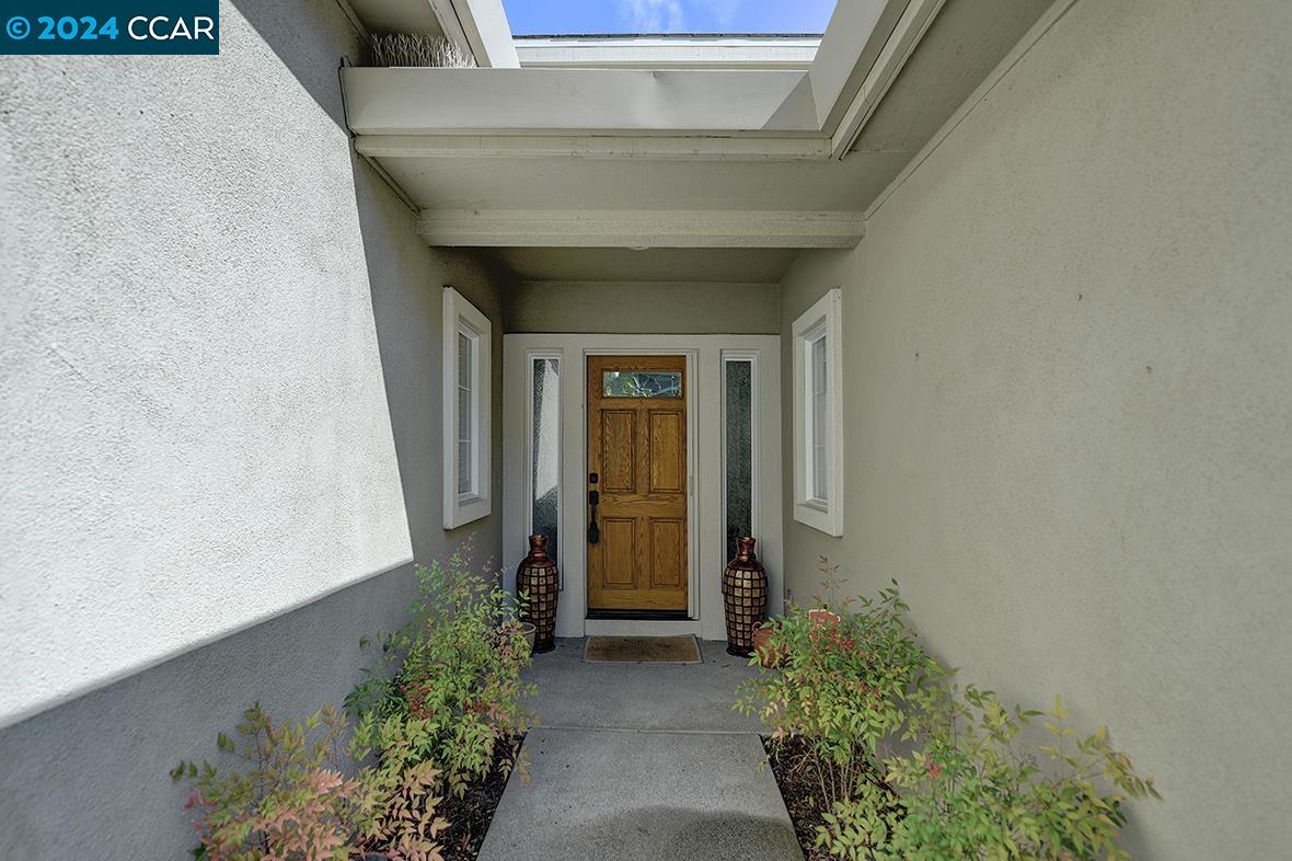 6409 Horsemans Canyon Dr