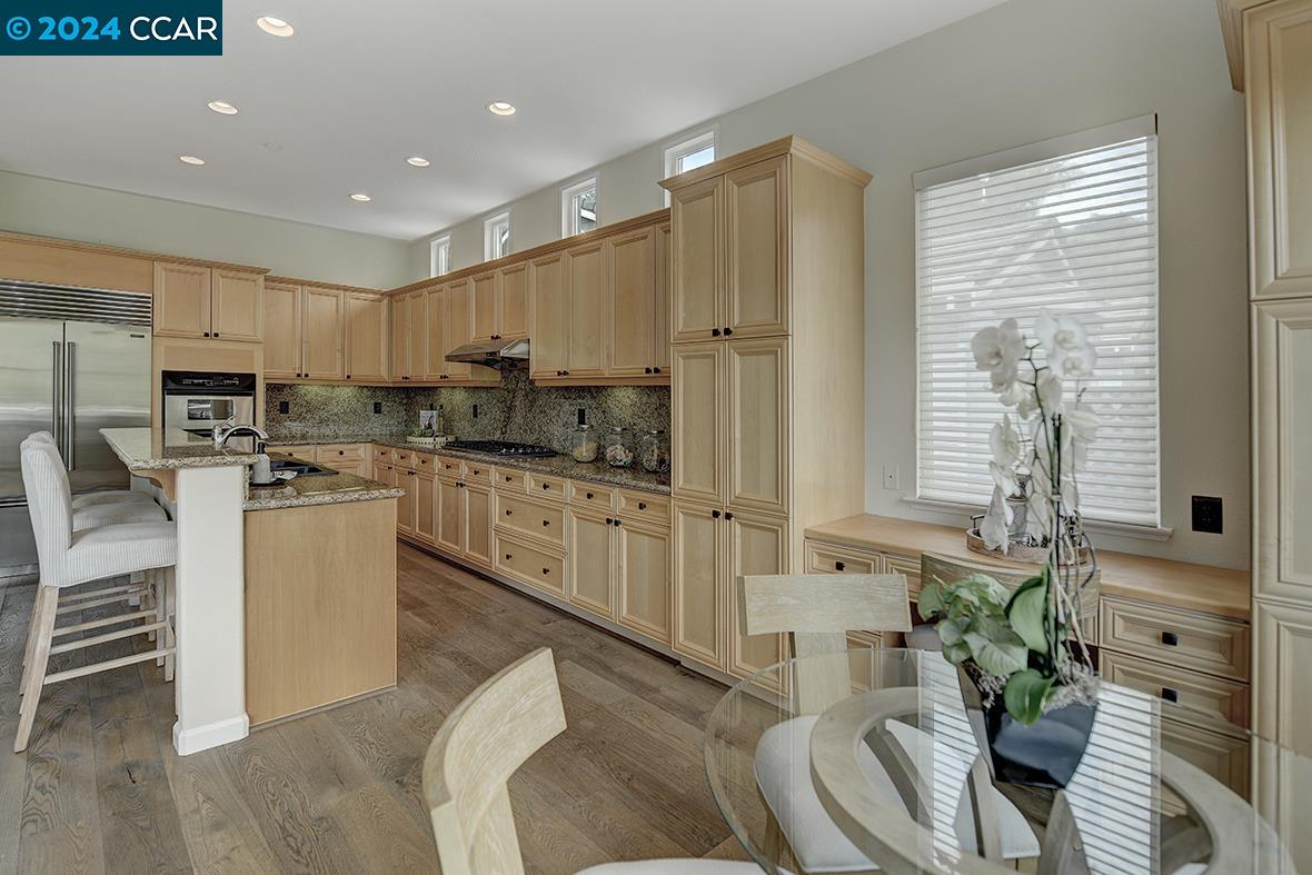 6409 Horsemans Canyon Dr