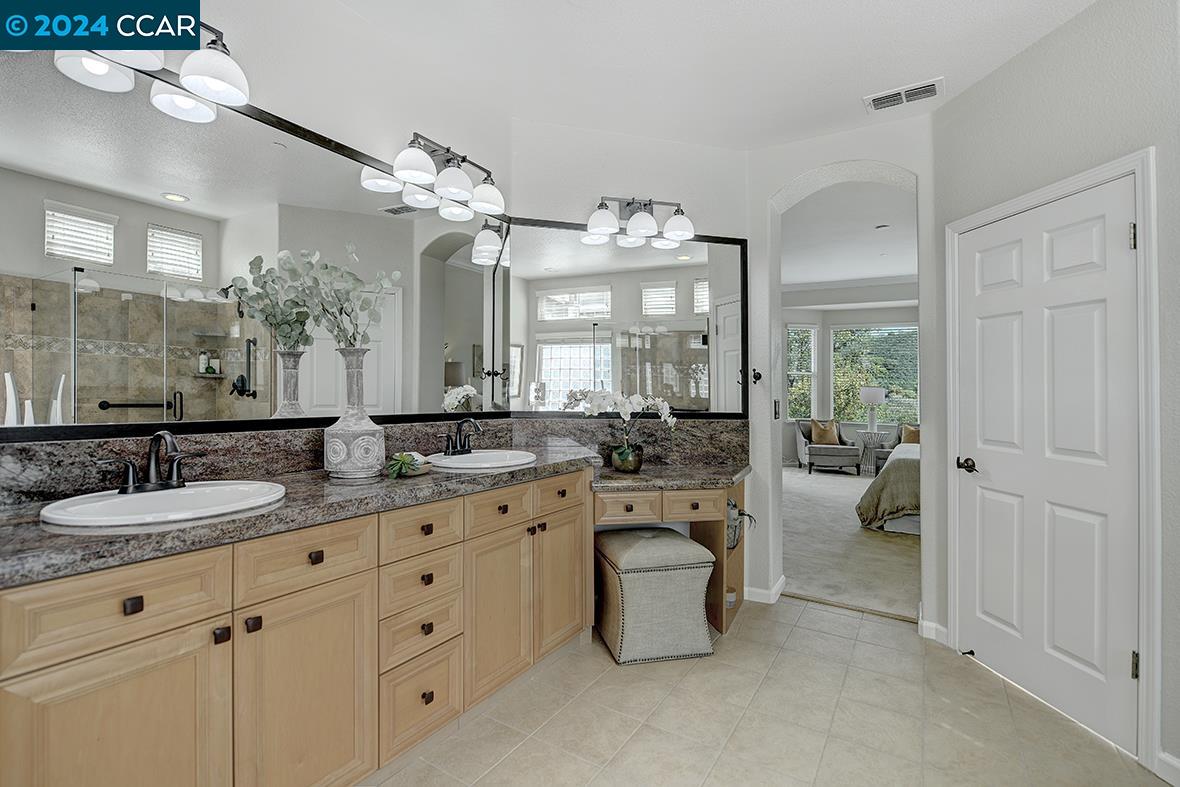 6409 Horsemans Canyon Dr