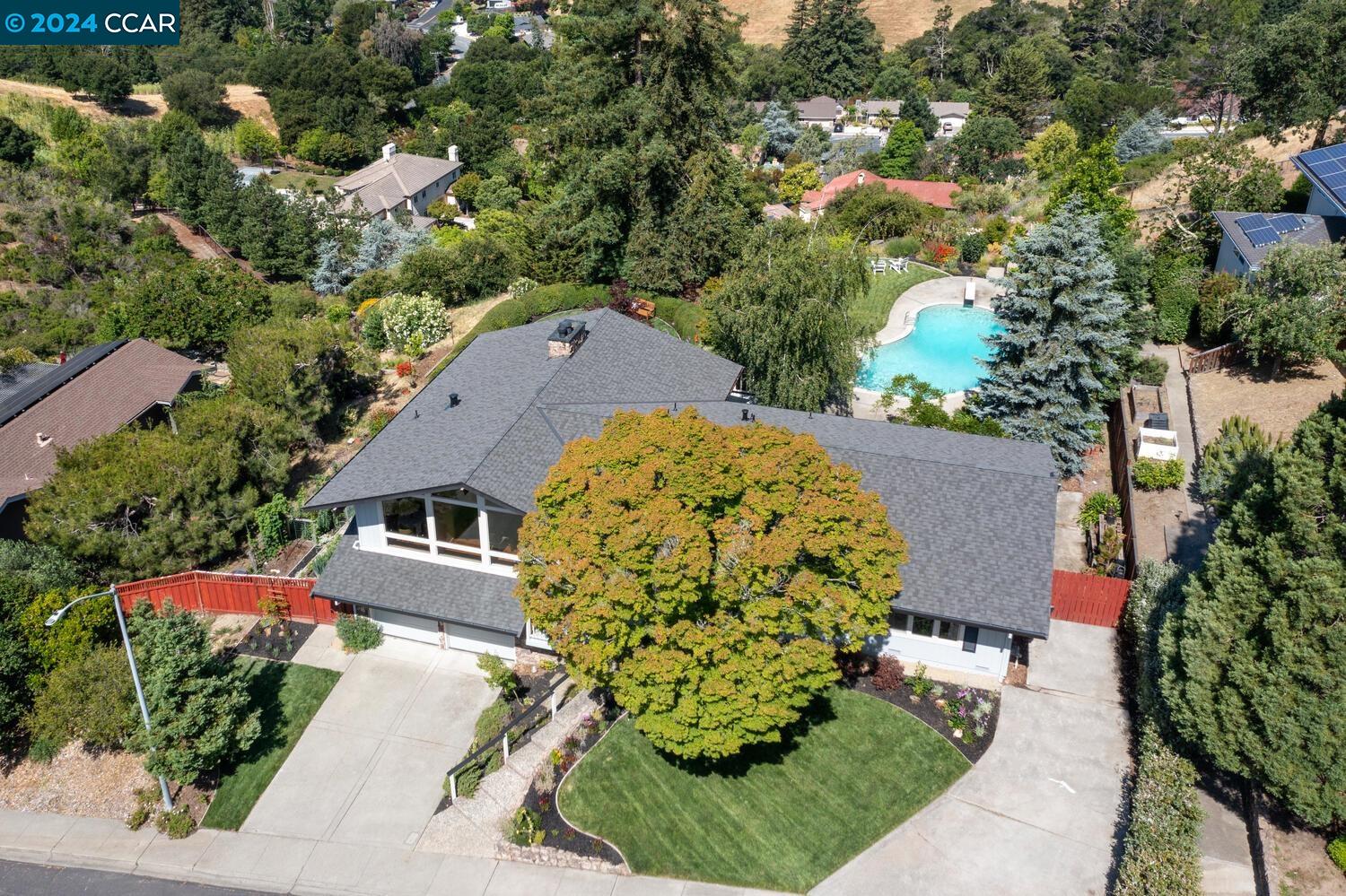 451 Fernwood Dr