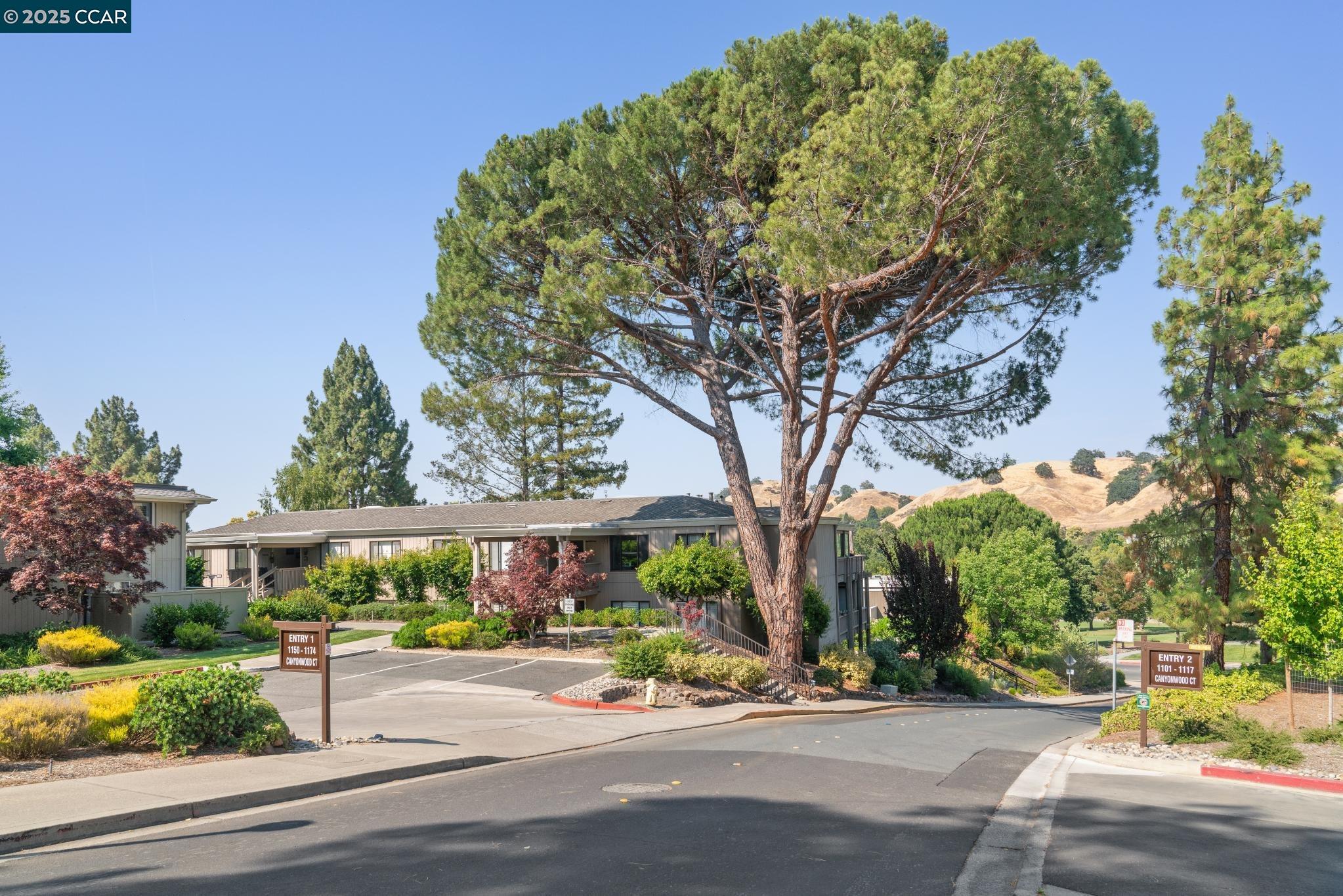 1150 Canyonwood Court # 4
