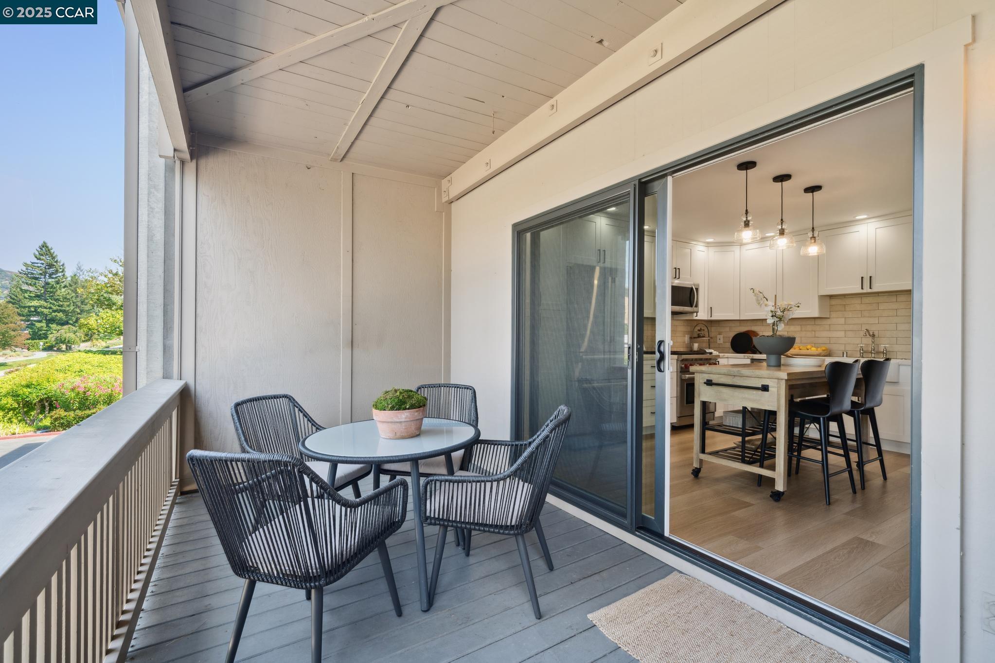 1150 Canyonwood Court # 4