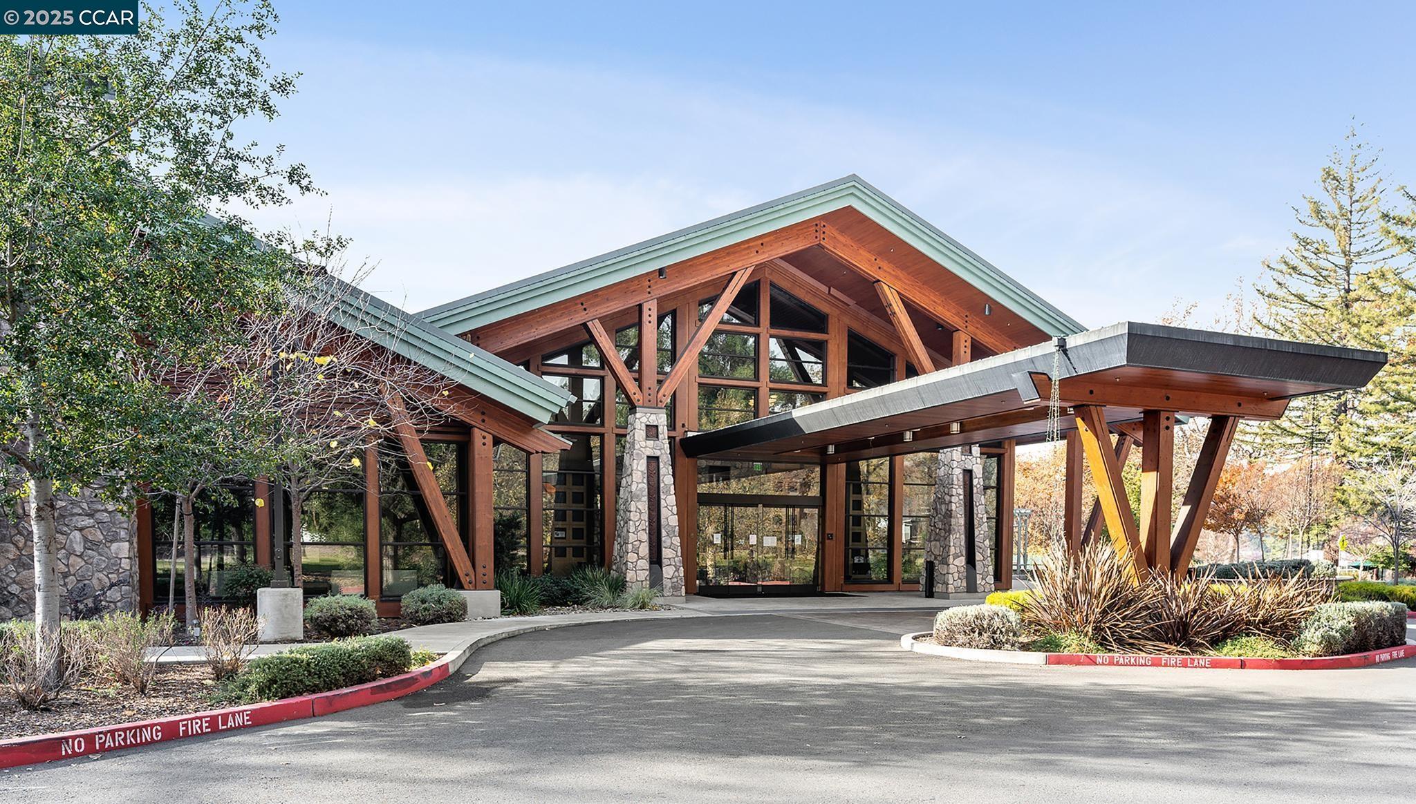 1150 Canyonwood Court # 4