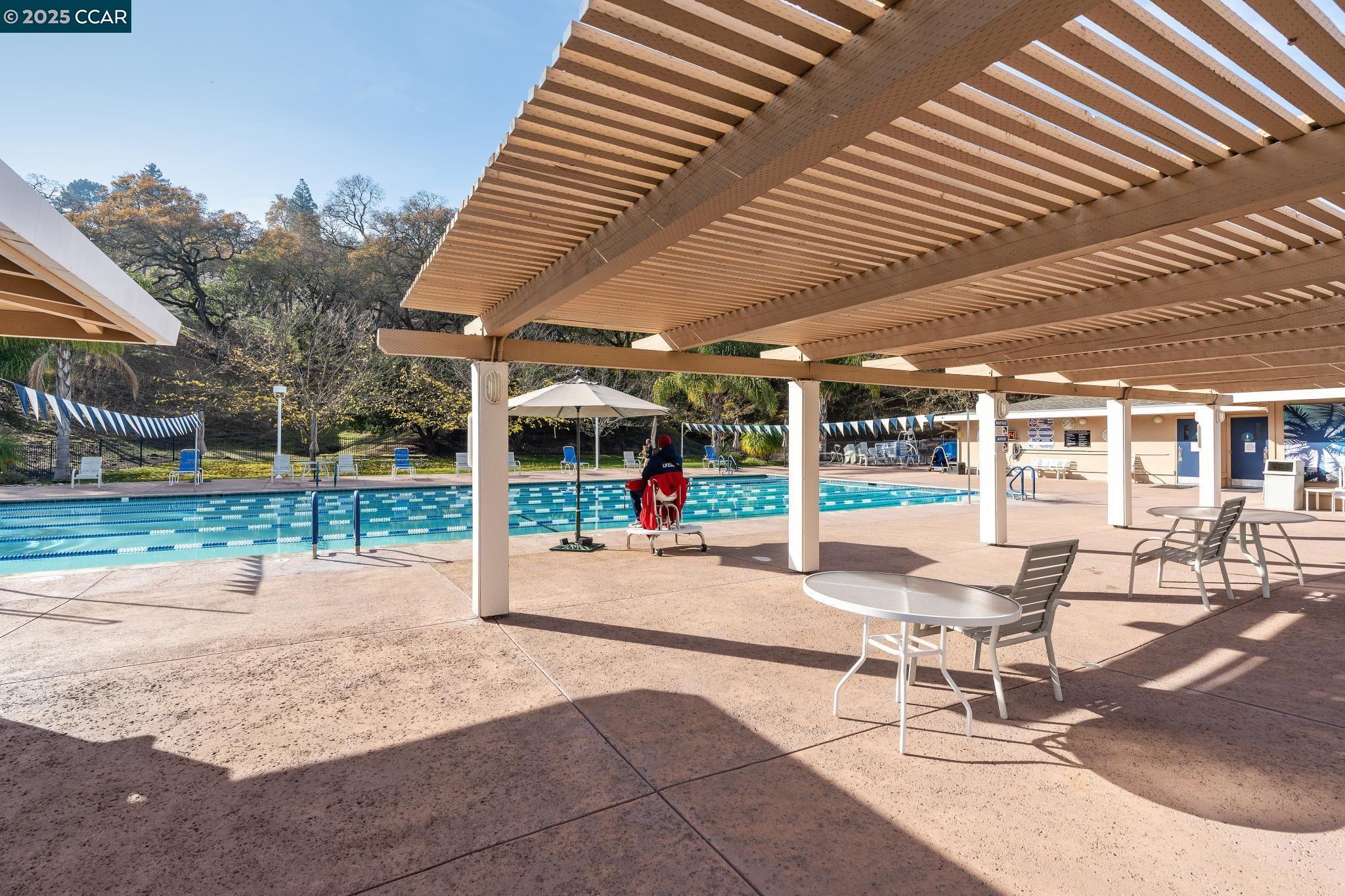 1150 Canyonwood Court # 4