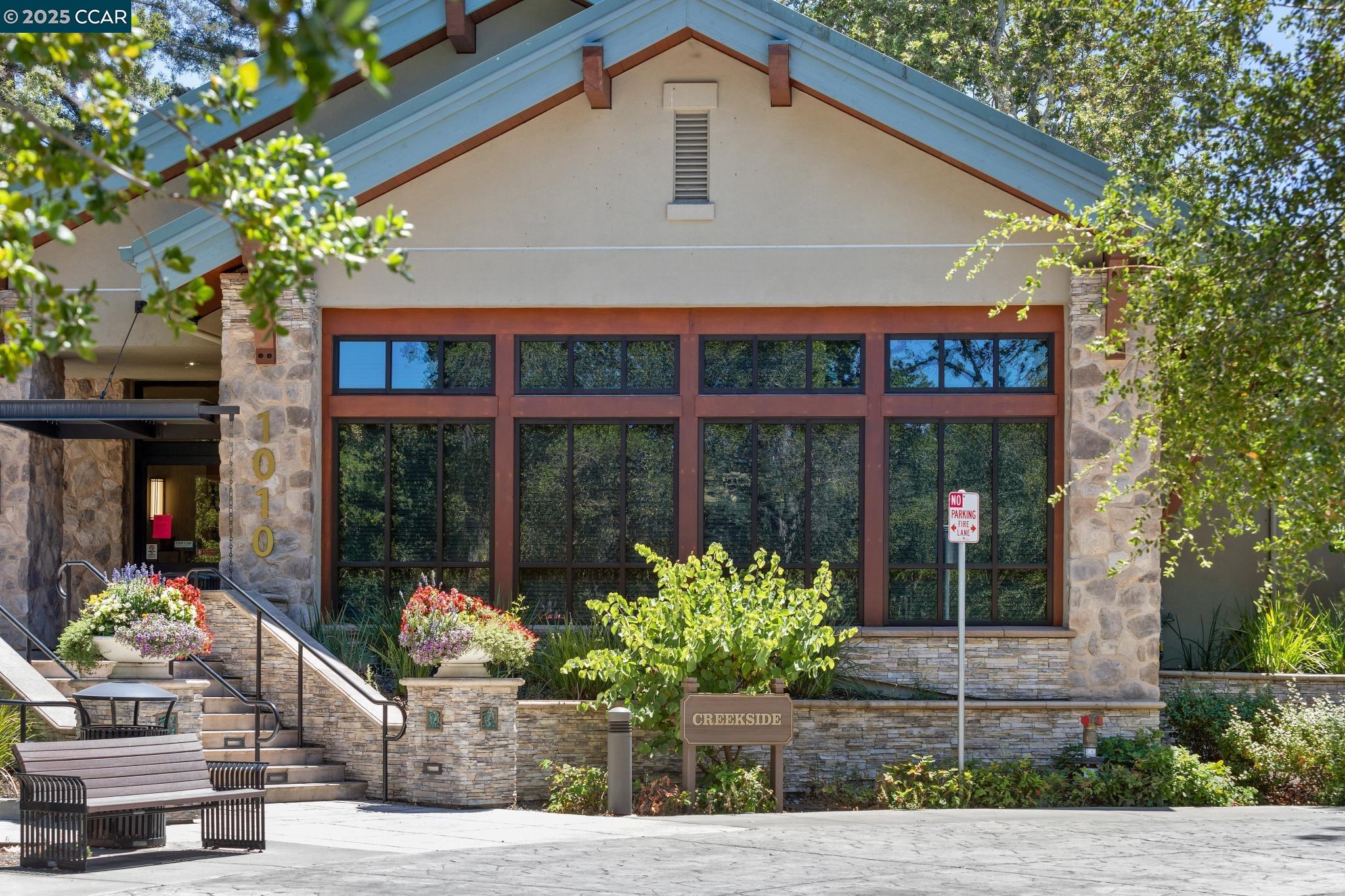 1150 Canyonwood Court # 4