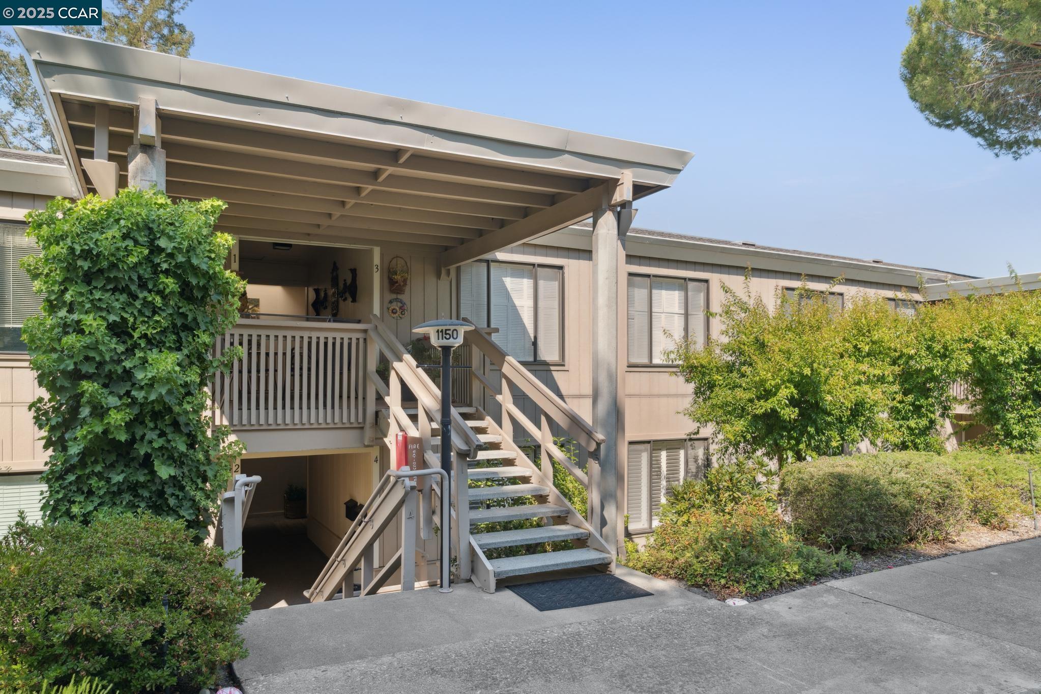 1150 Canyonwood Court # 4