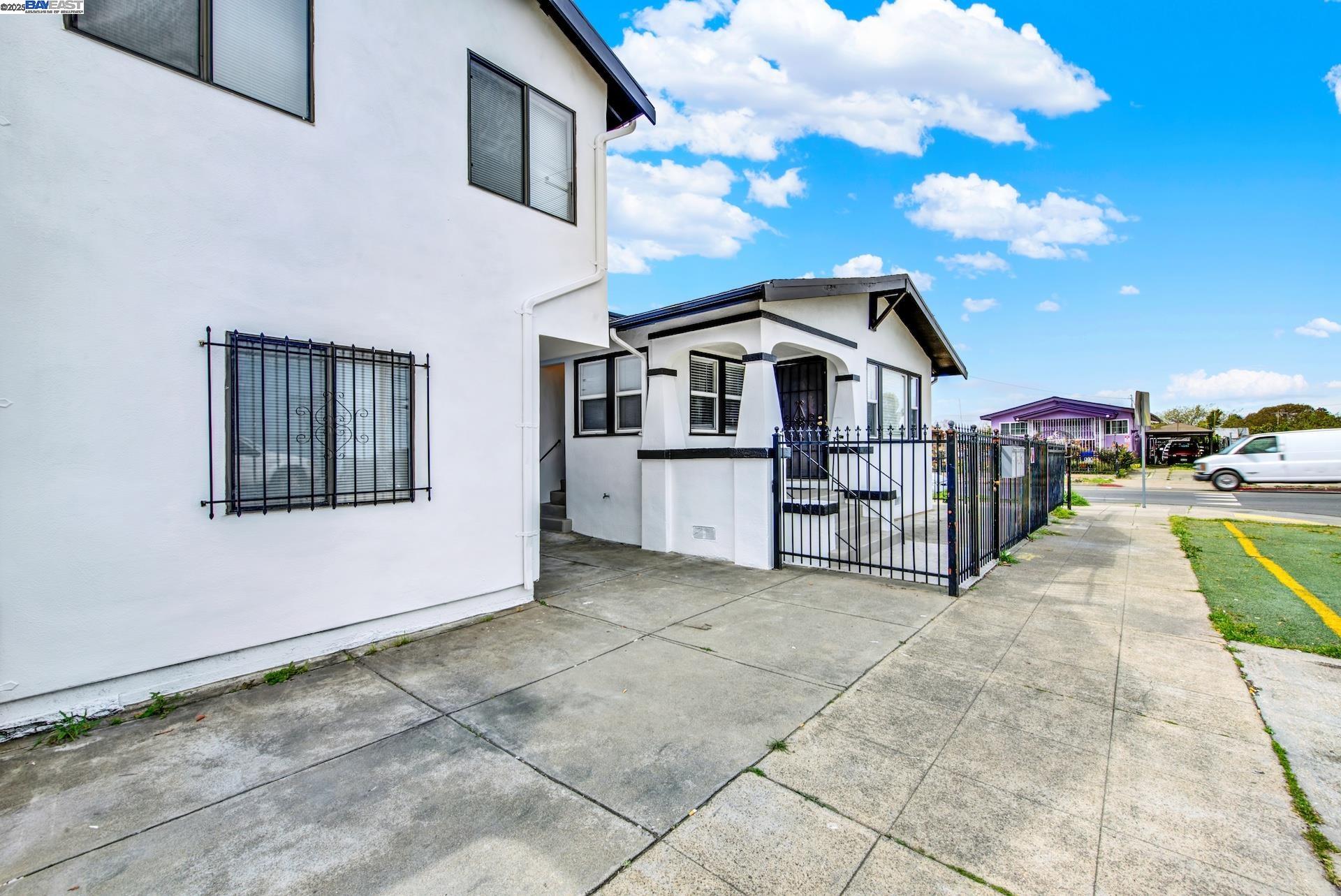 3038 35Th Ave