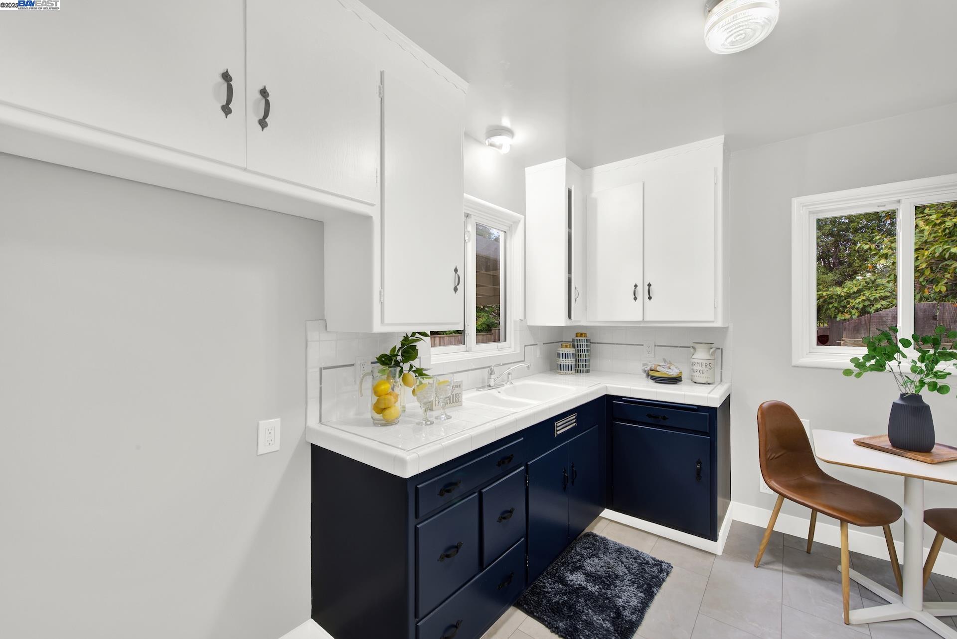 3627 Loma Vista Ave, Oakland