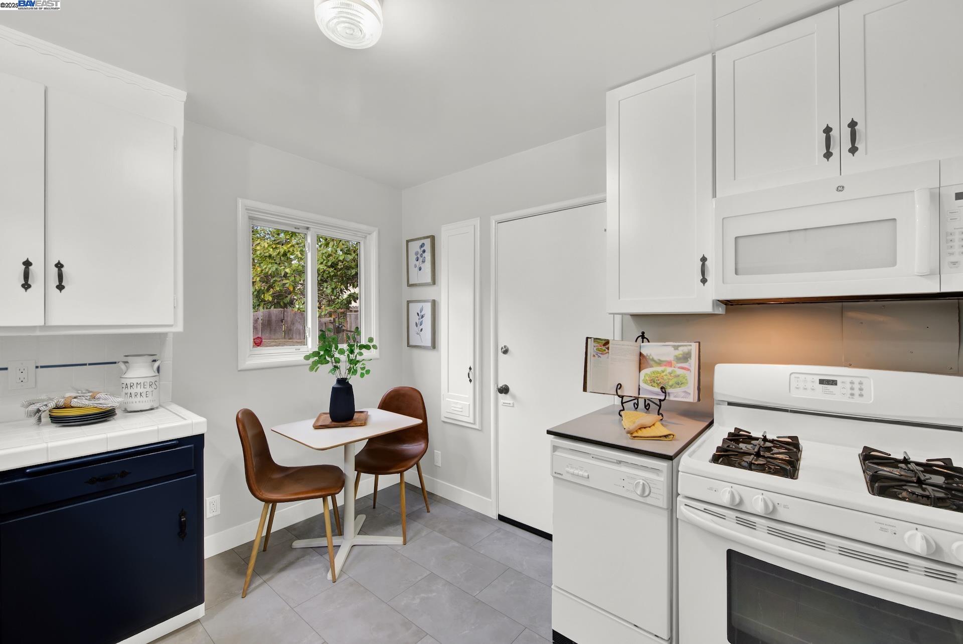 3627 Loma Vista Ave, Oakland