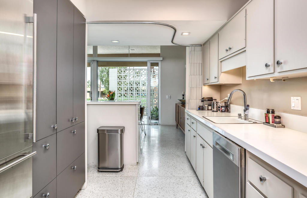 1202 Sandpiper Street