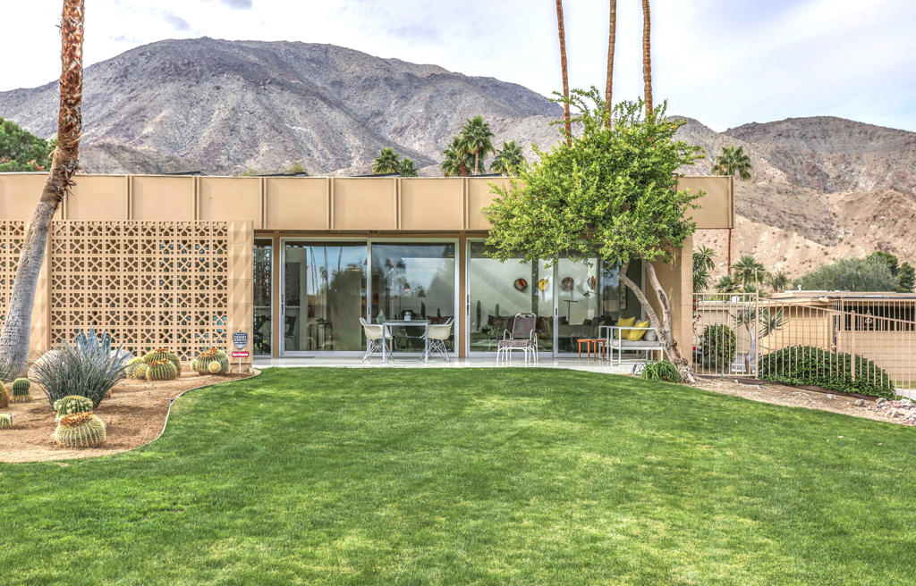 1202 Sandpiper Street