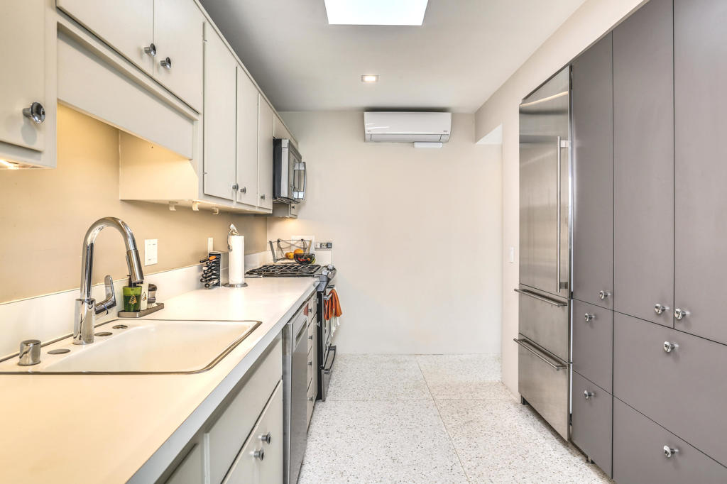 1202 Sandpiper Street