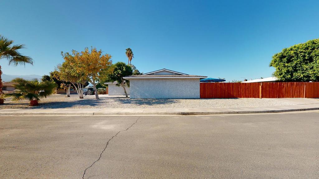 82812 Charlestown Avenue