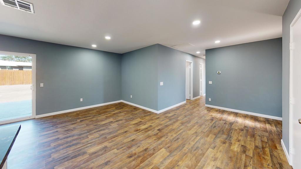 82812 Charlestown Avenue