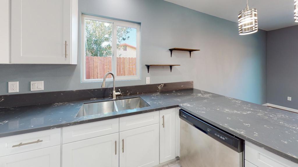 82812 Charlestown Avenue