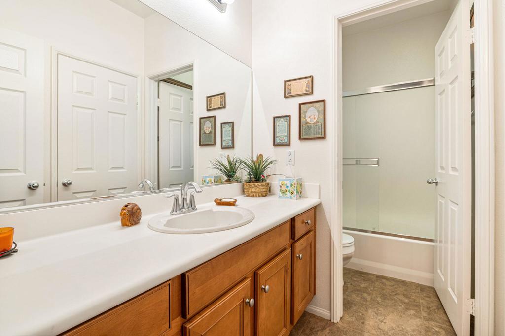 82574 Yuba River Court