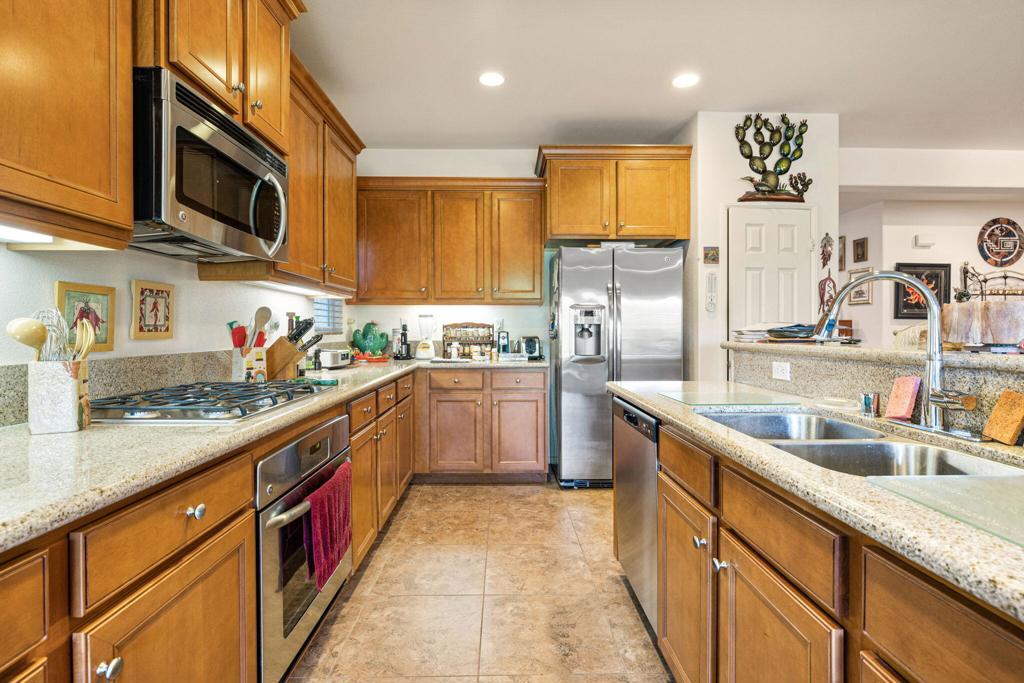 82574 Yuba River Court