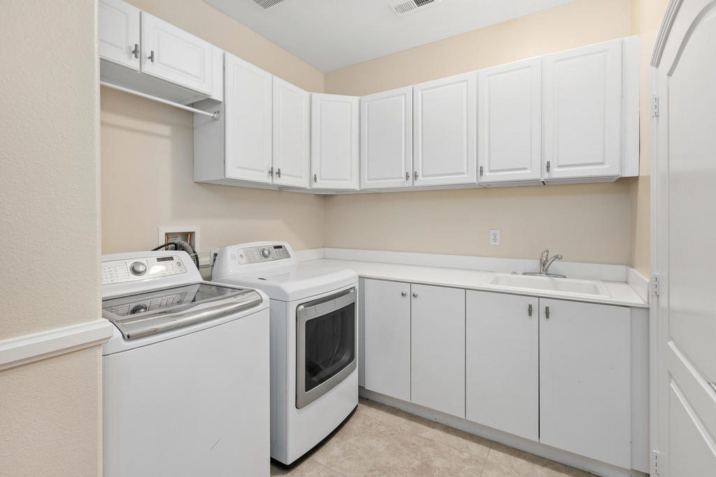 2682 Desert Breeze Way