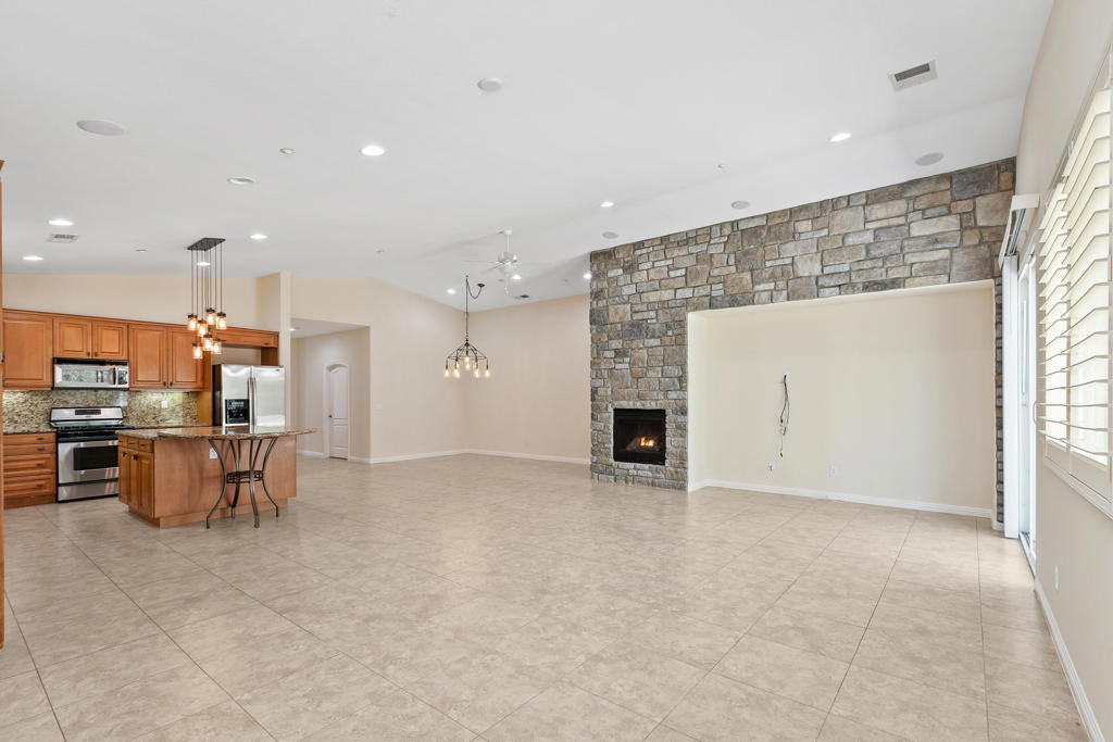 2682 Desert Breeze Way