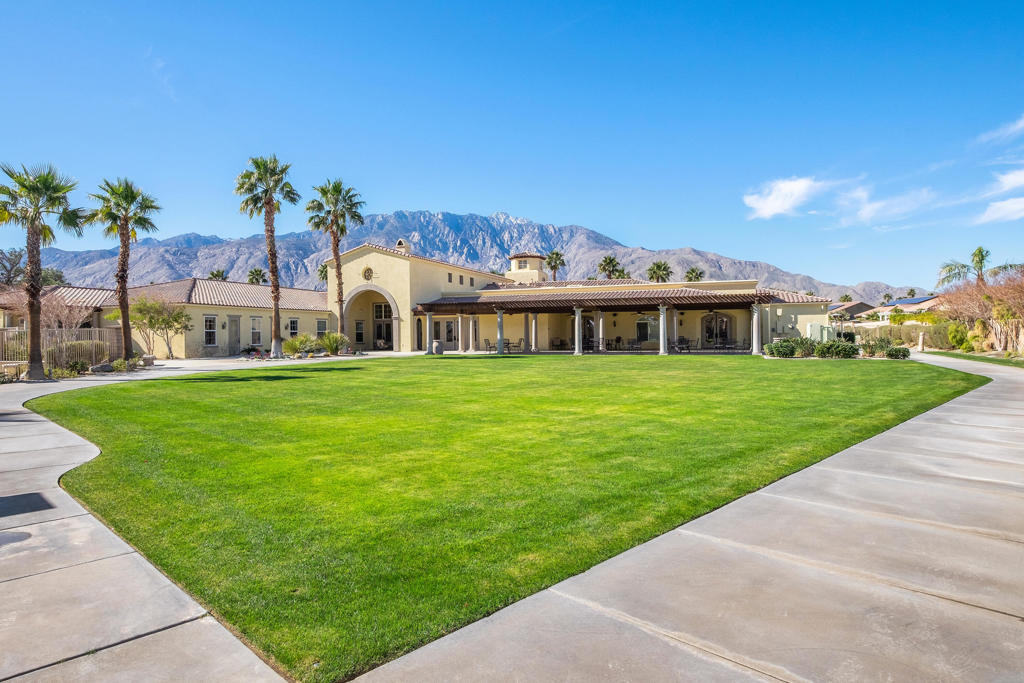 2682 Desert Breeze Way