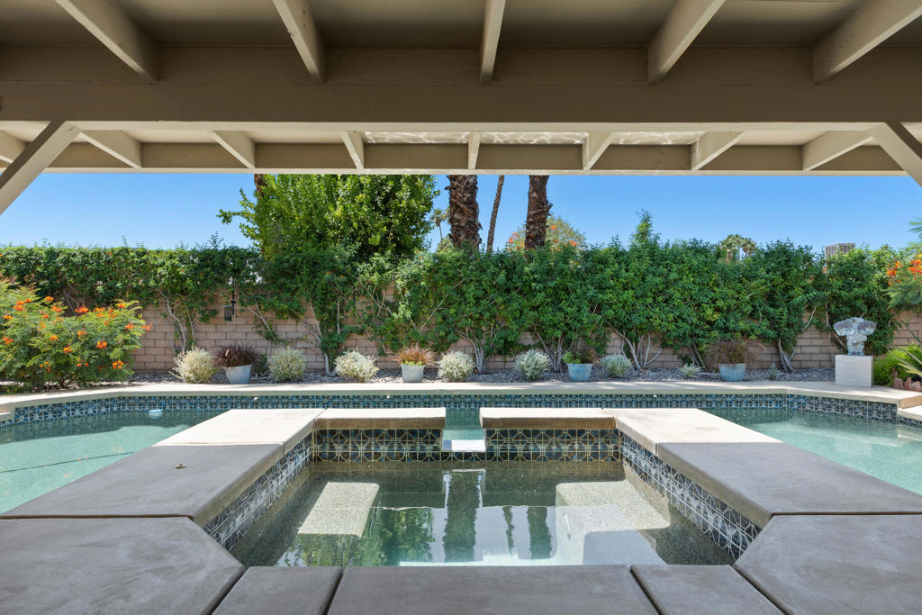 43235 Silk Tree Lane