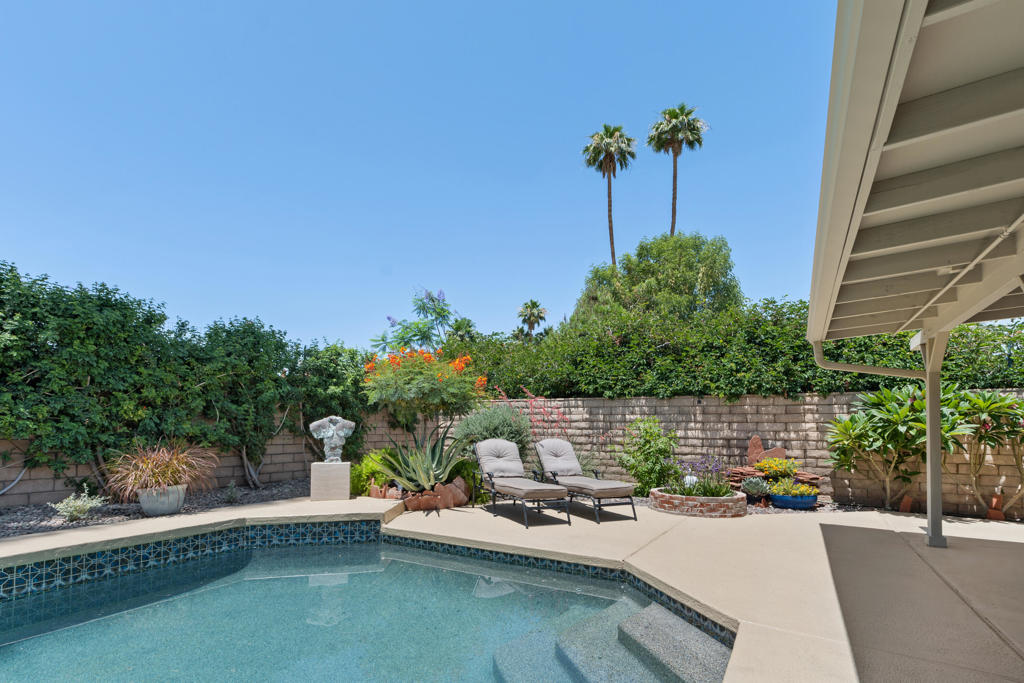 43235 Silk Tree Lane